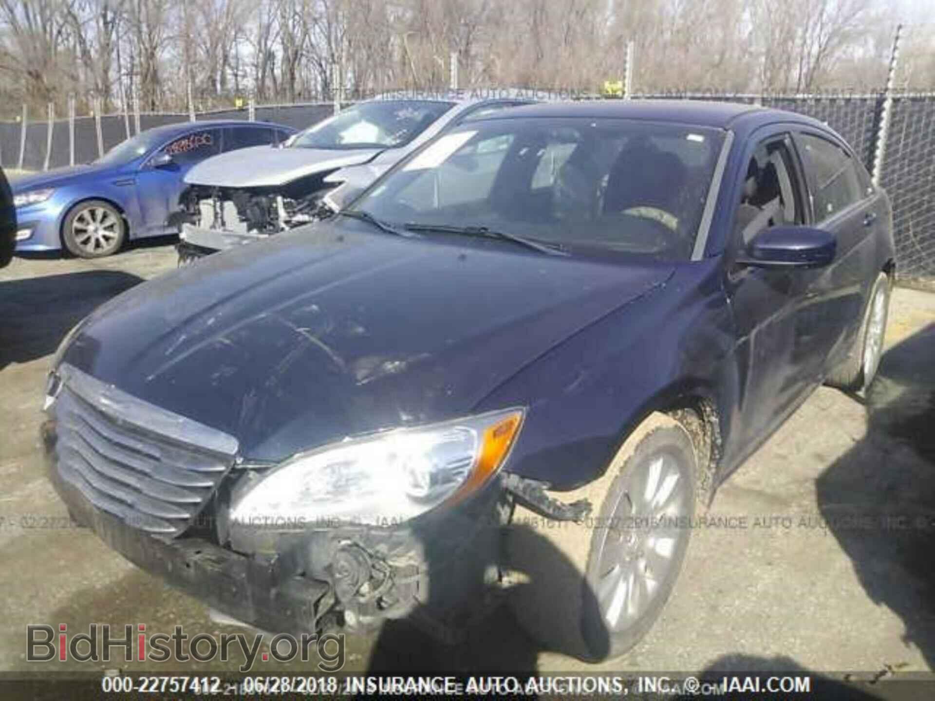 2013 CHRYSLER 200 - VIN: 1C3CCBAB0DN733372 - Photo 2