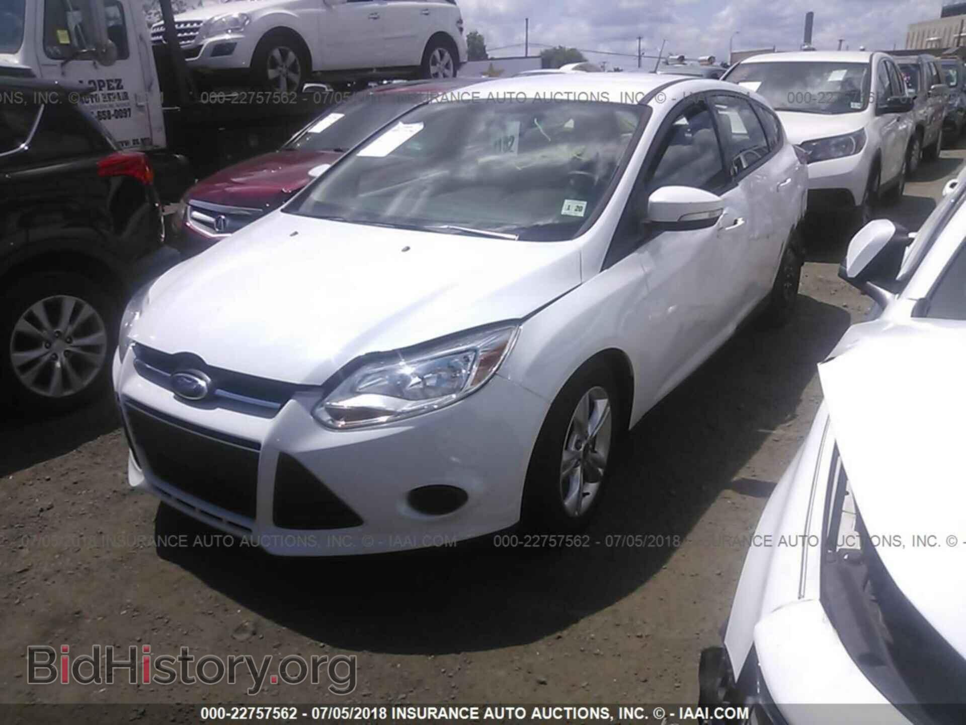 2014 Ford Focus - VIN: 1FADP3K27EL377787 - Photo 2