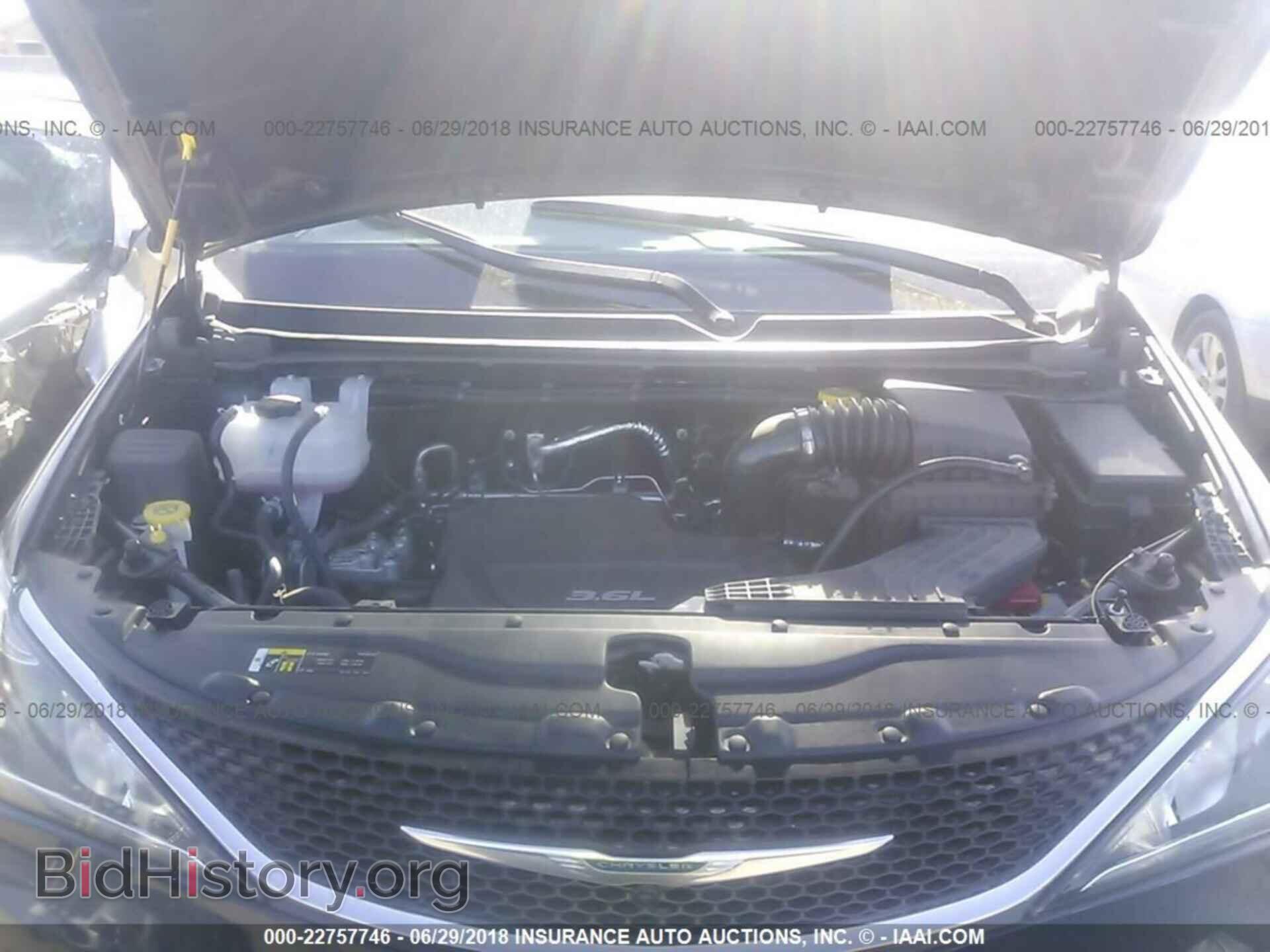2018 CHRYSLER PACIFICA - VIN: 2C4RC1EG0JR111357 - Фото 10
