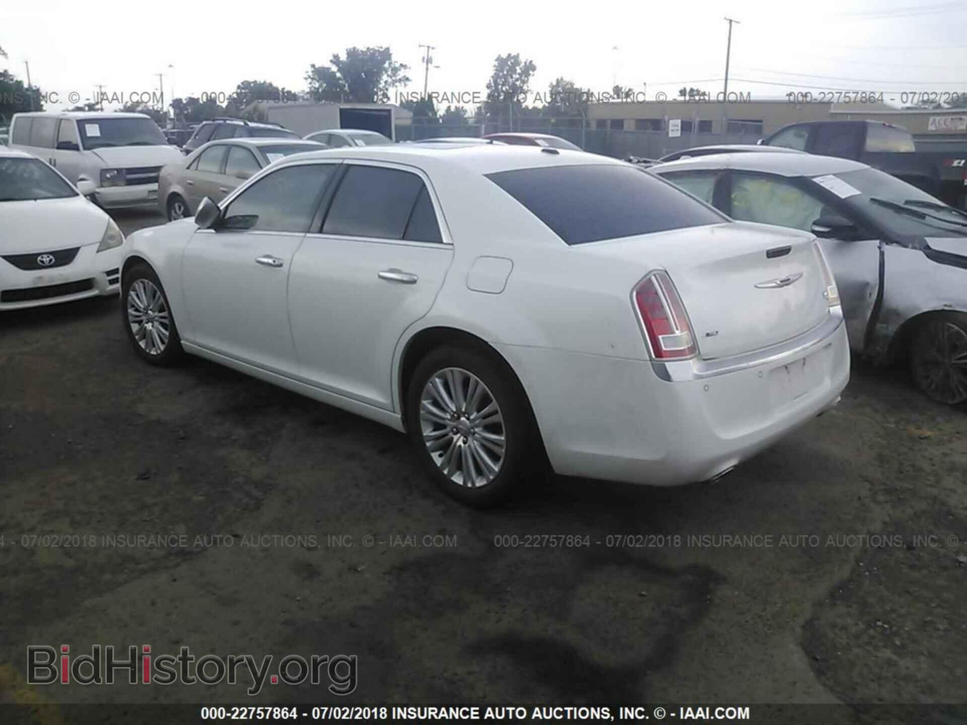 2013 Chrysler 300c - VIN: 2C3CCASGXDH573689 - Фото 3