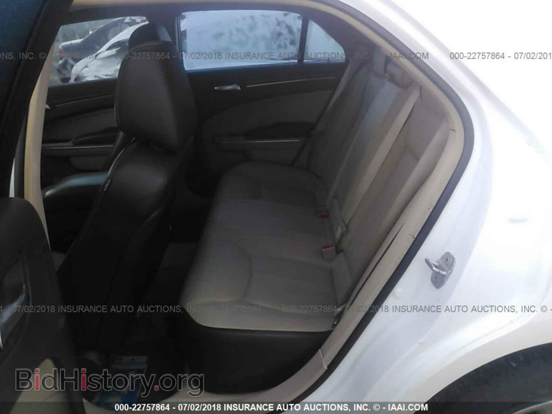 2013 Chrysler 300c - VIN: 2C3CCASGXDH573689 - Фото 8