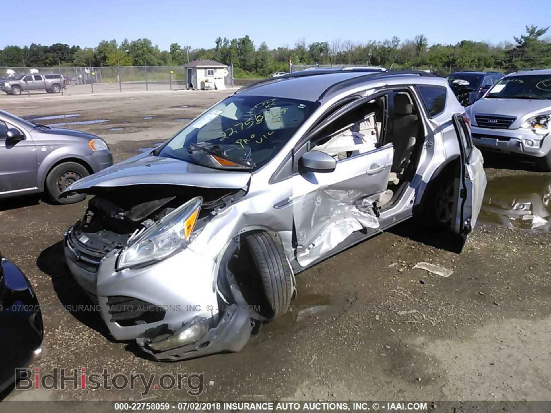 2015 Ford Escape - VIN: 1FMCU9G92FUB09650 - Фото 2