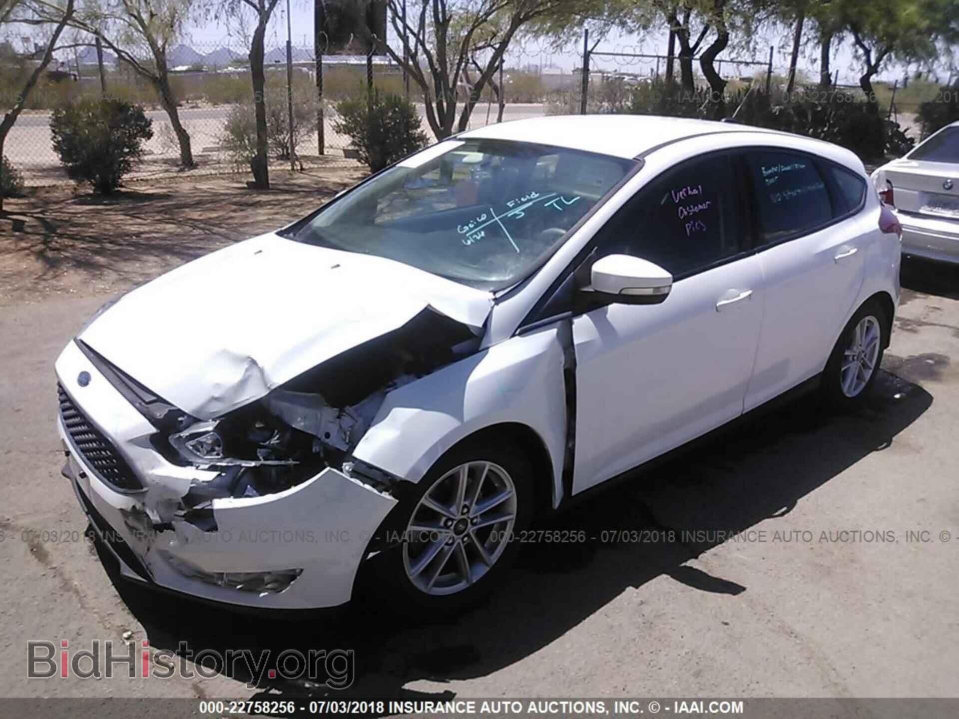 2016 Ford Focus - VIN: 1FADP3K23GL217070 - Photo 2