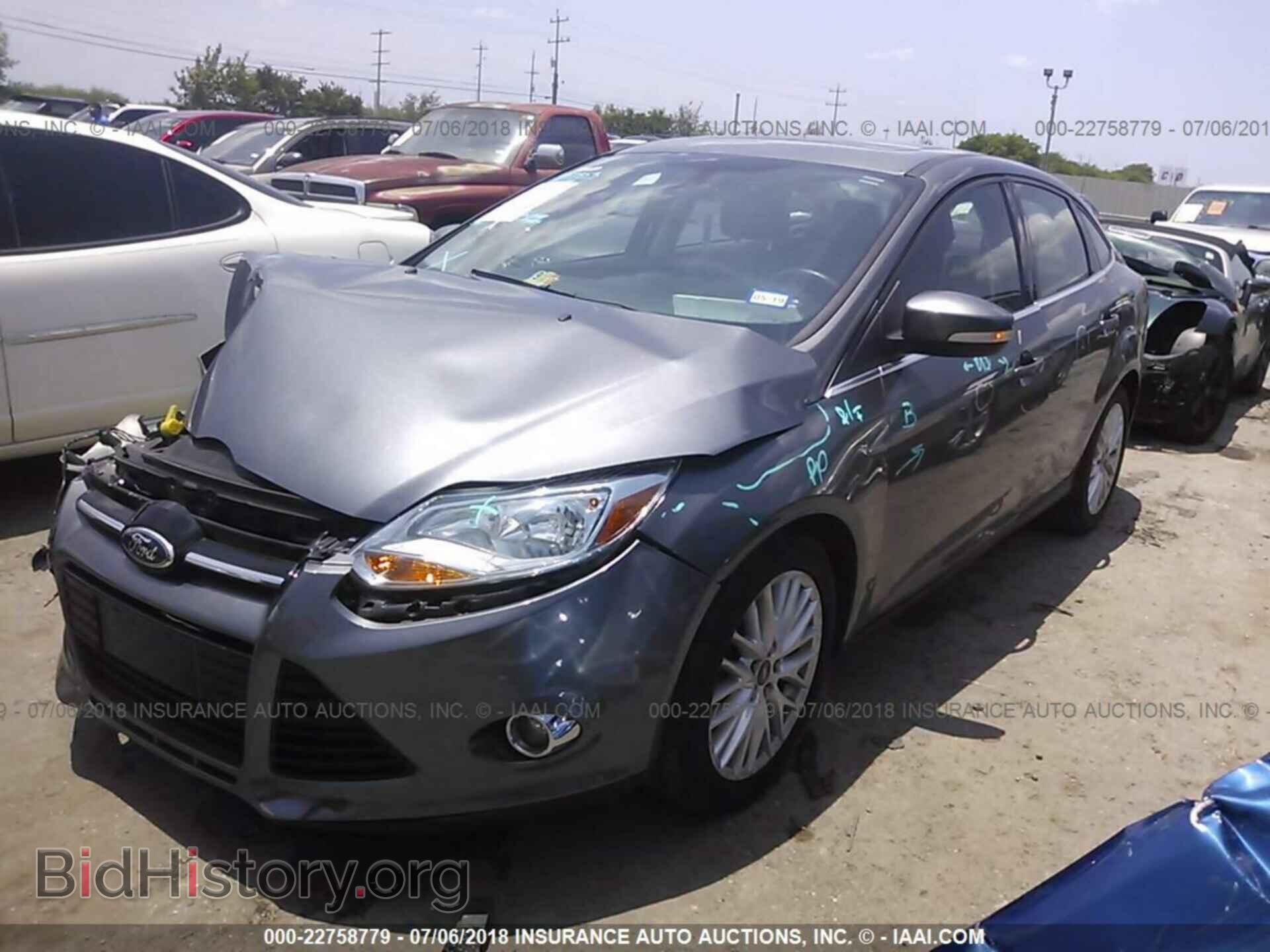 2012 Ford Focus - VIN: 1FAHP3H28CL358574 - Фото 2