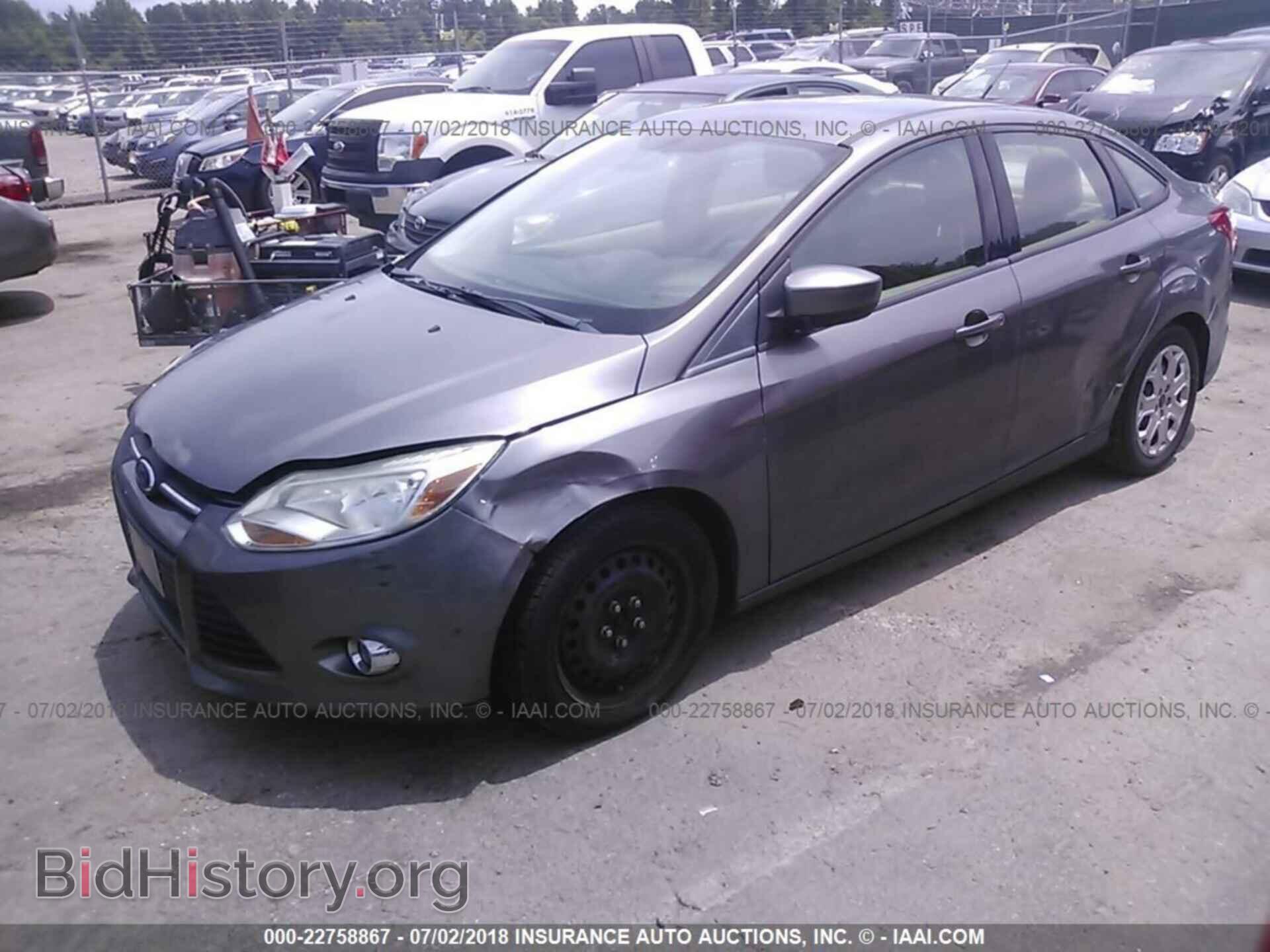 2012 Ford Focus - VIN: 1FAHP3F20CL151678 - Photo 2