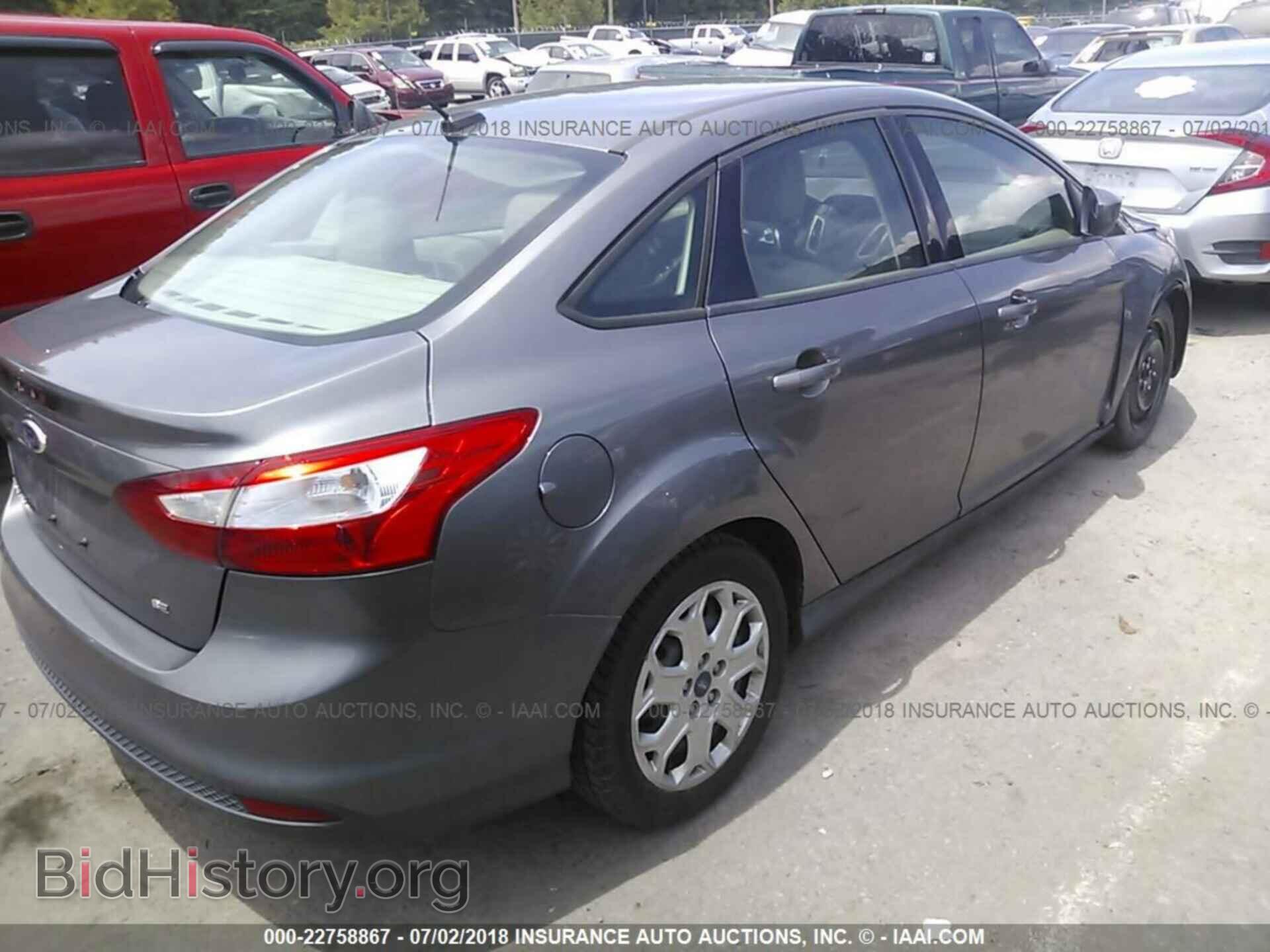 2012 Ford Focus - VIN: 1FAHP3F20CL151678 - Photo 4