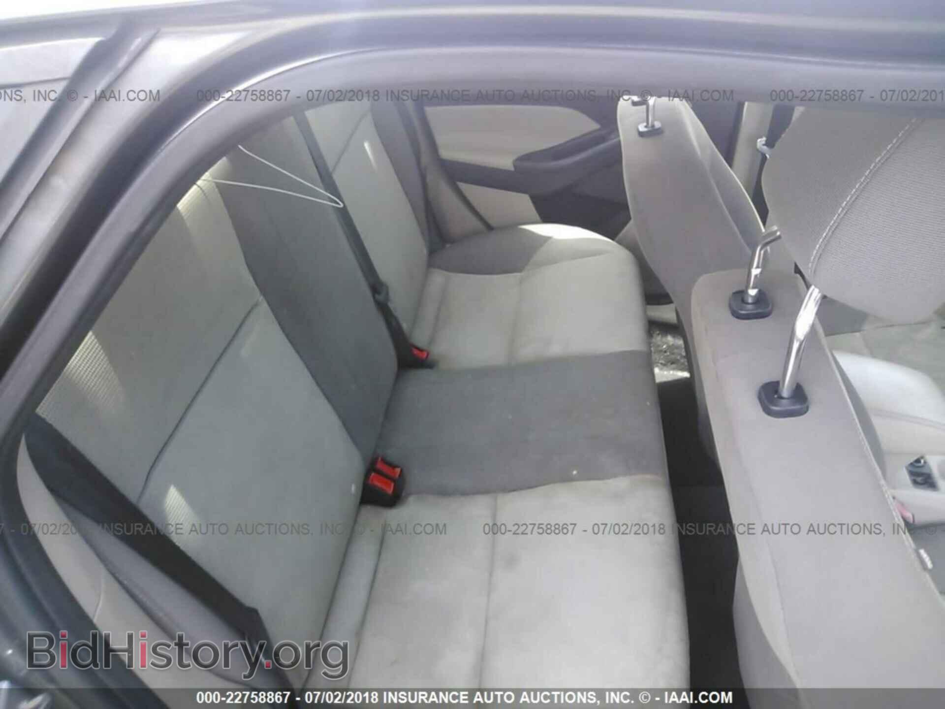 2012 Ford Focus - VIN: 1FAHP3F20CL151678 - Photo 8