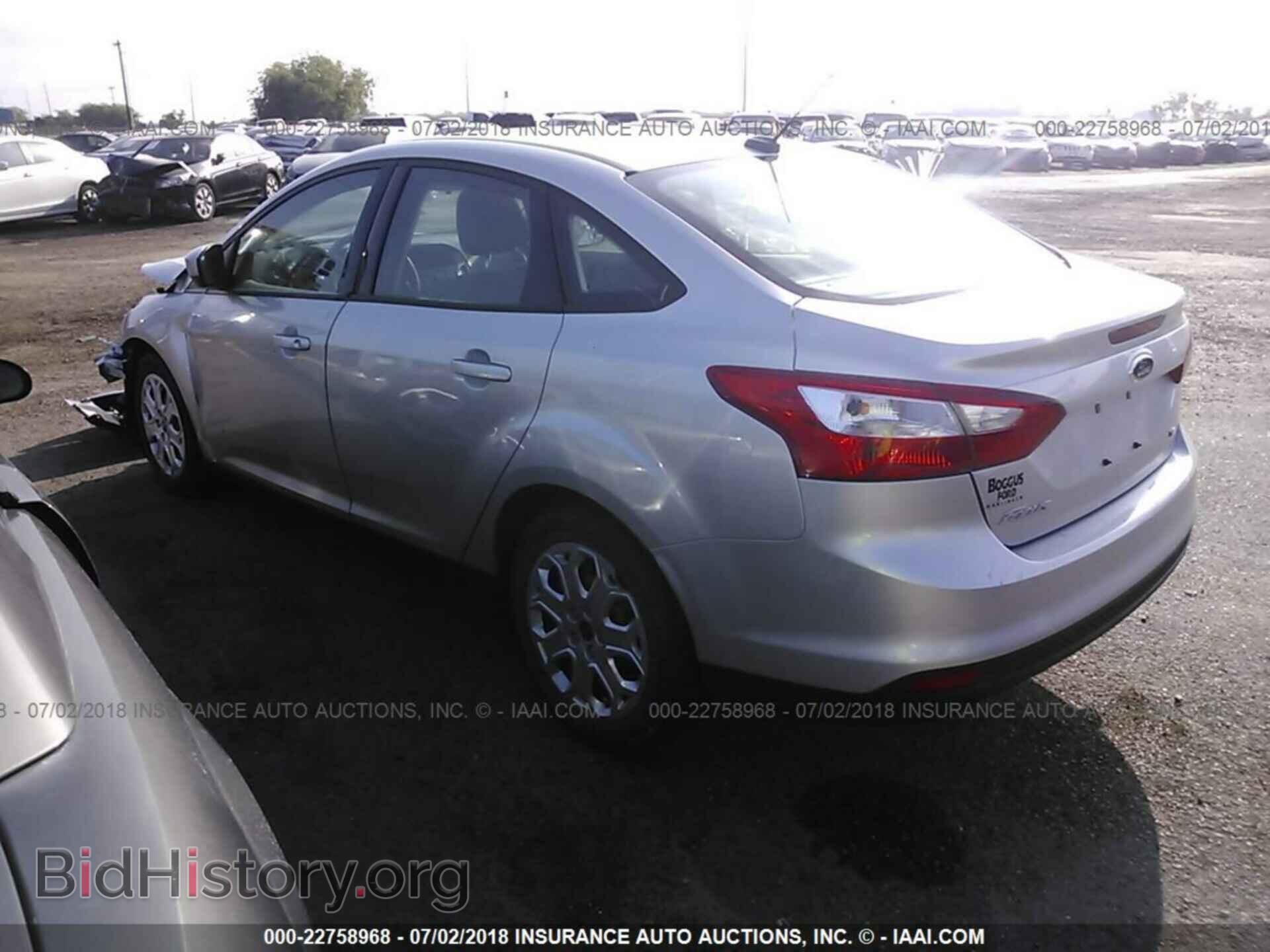 2012 Ford Focus - VIN: 1FAHP3F26CL243376 - Photo 3