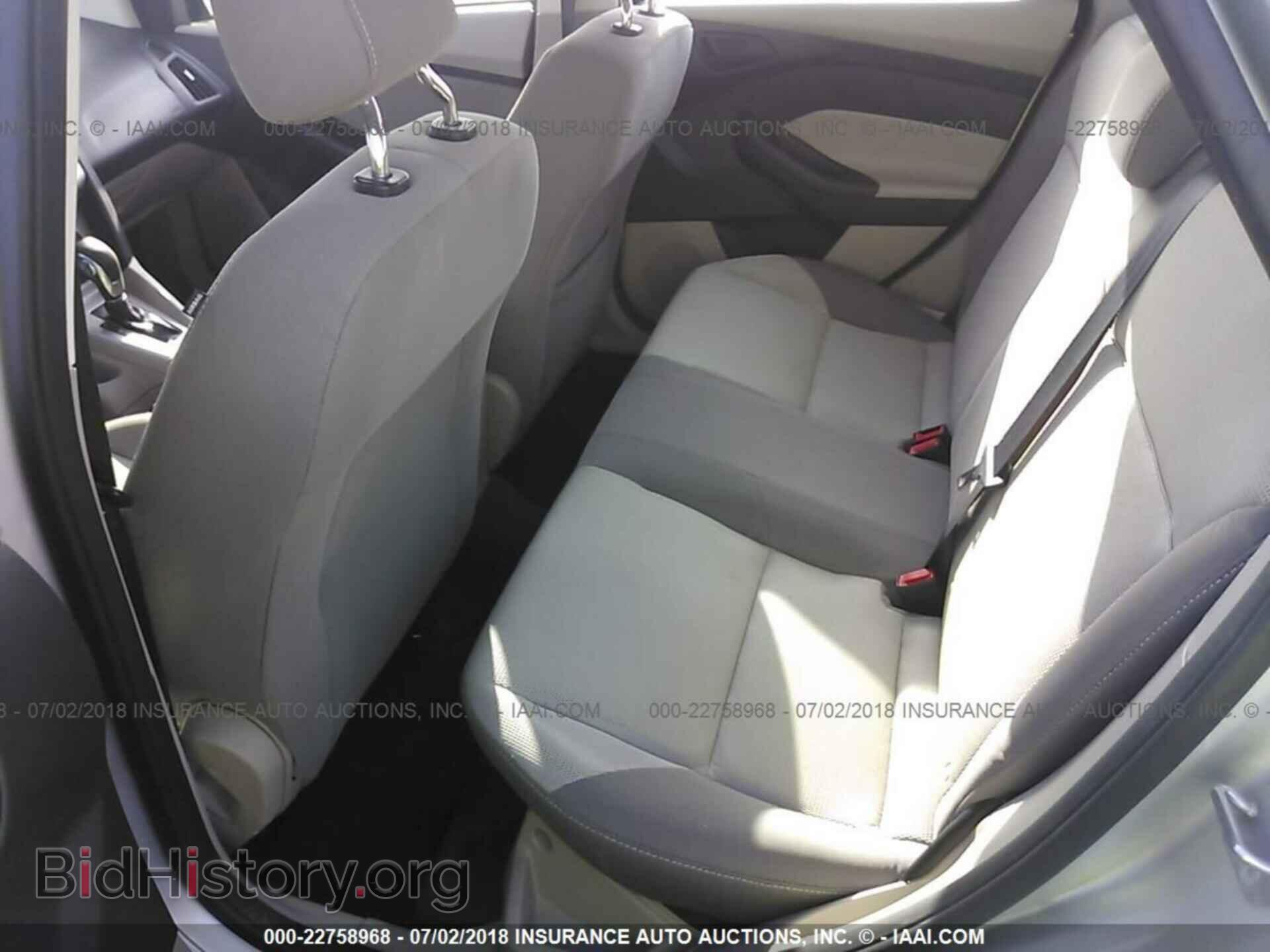 2012 Ford Focus - VIN: 1FAHP3F26CL243376 - Photo 8