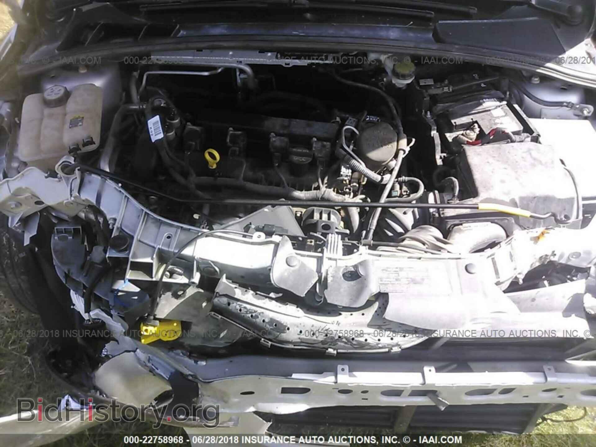 2012 Ford Focus - VIN: 1FAHP3F26CL243376 - Photo 10