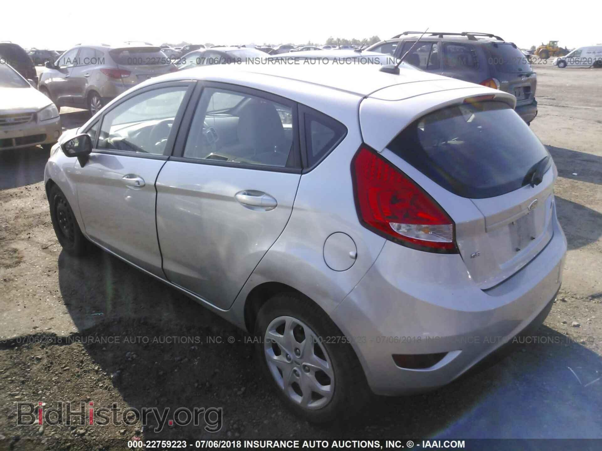 2013 Ford Fiesta - VIN: 3FADP4EJ4DM225178 - Фото 3