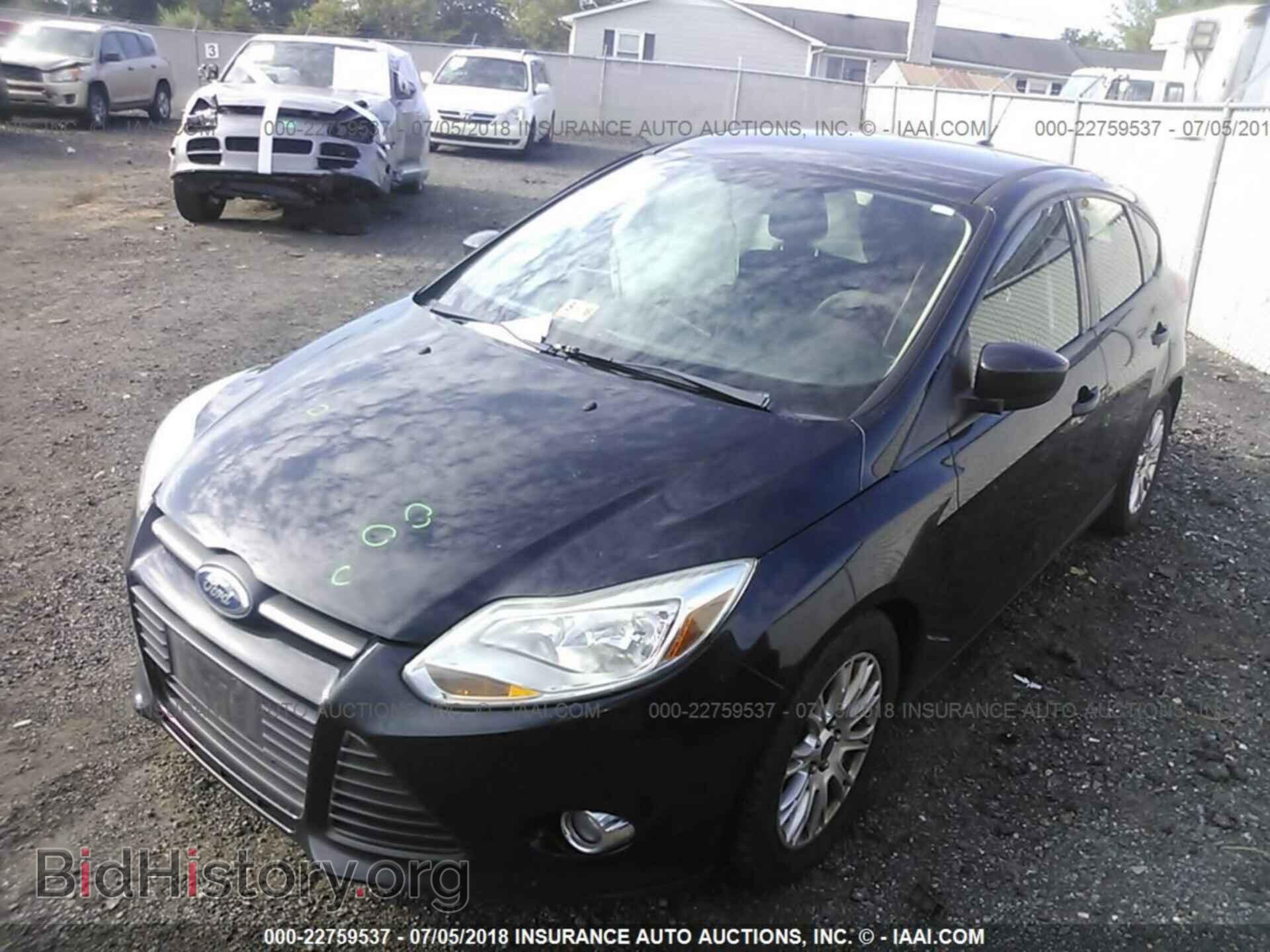 2012 Ford Focus - VIN: 1FAHP3K27CL112124 - Photo 2