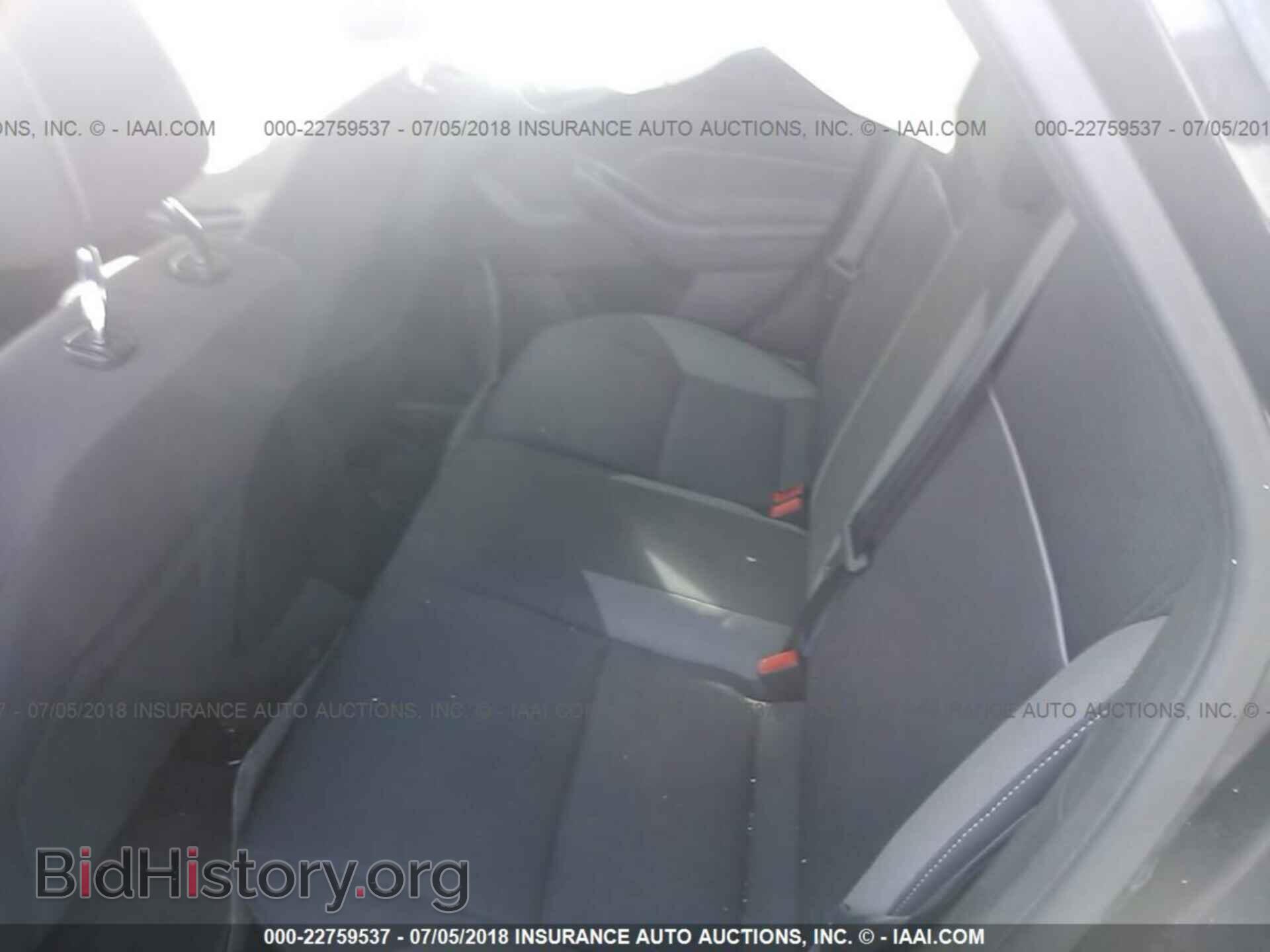 2012 Ford Focus - VIN: 1FAHP3K27CL112124 - Photo 8