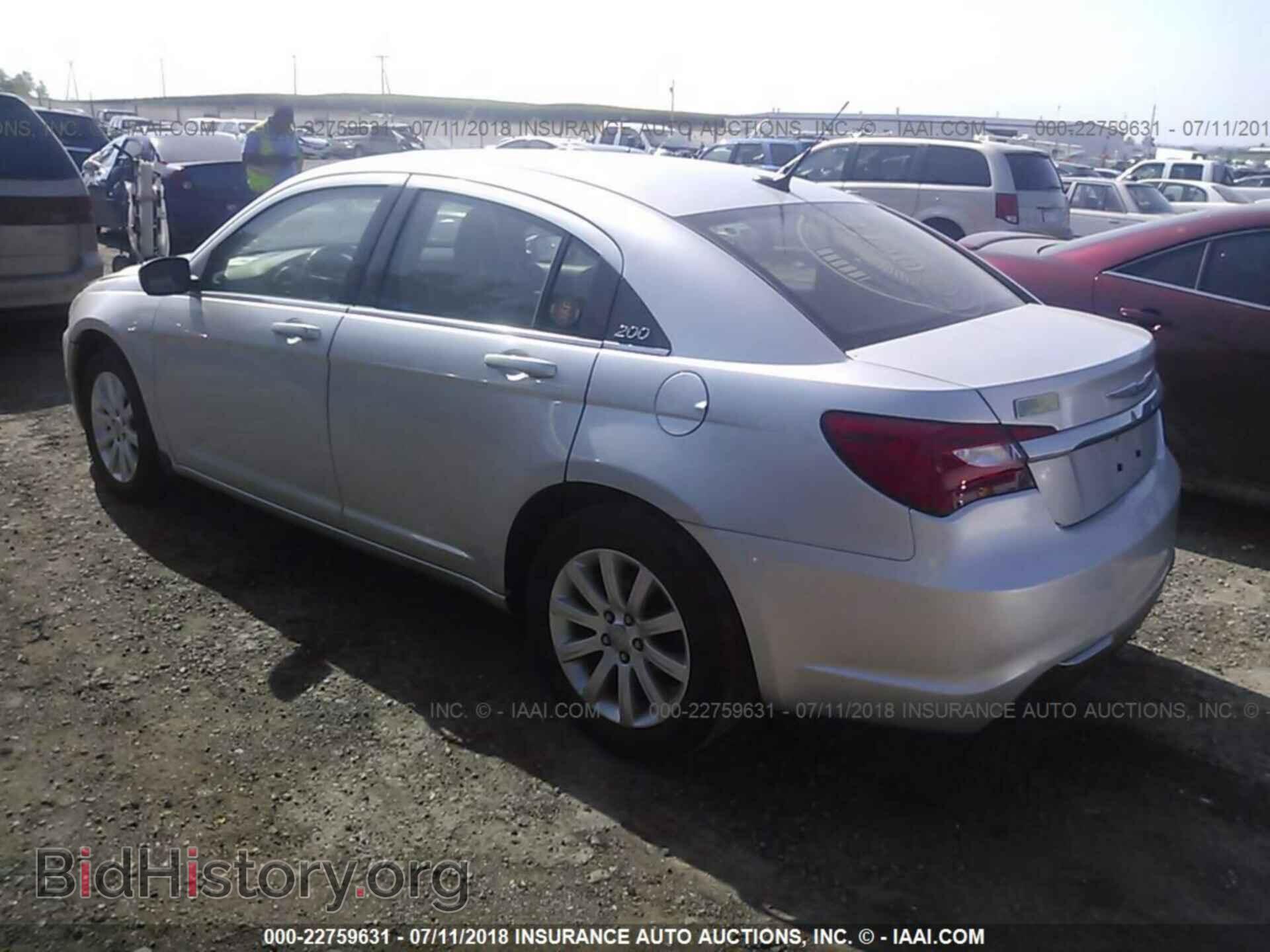 2011 Chrysler 200 - VIN: 1C3BC1FB4BN512921 - Photo 3