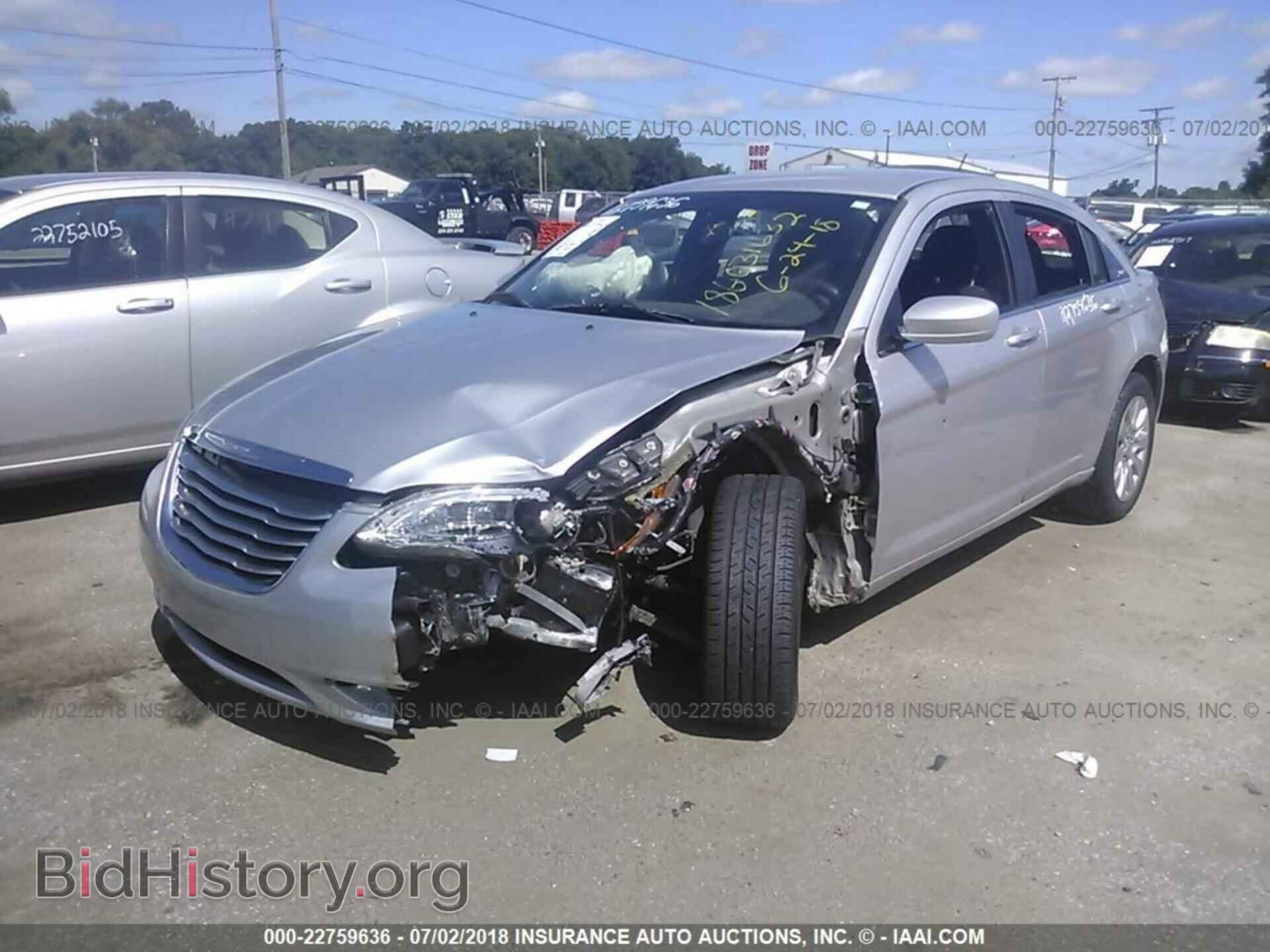 2012 Chrysler 200 - VIN: 1C3CCBAB3CN330792 - Photo 2