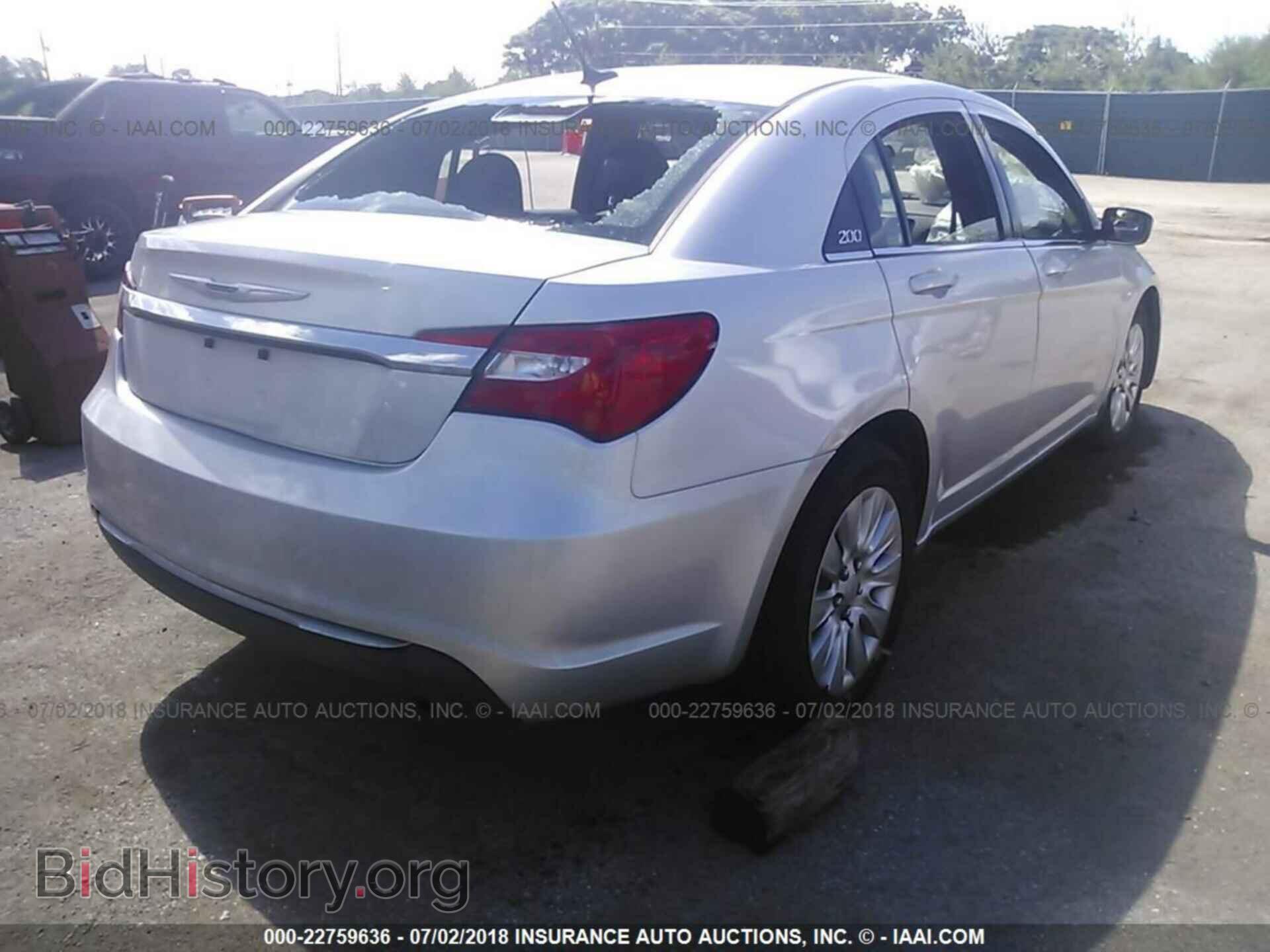 2012 Chrysler 200 - VIN: 1C3CCBAB3CN330792 - Photo 4