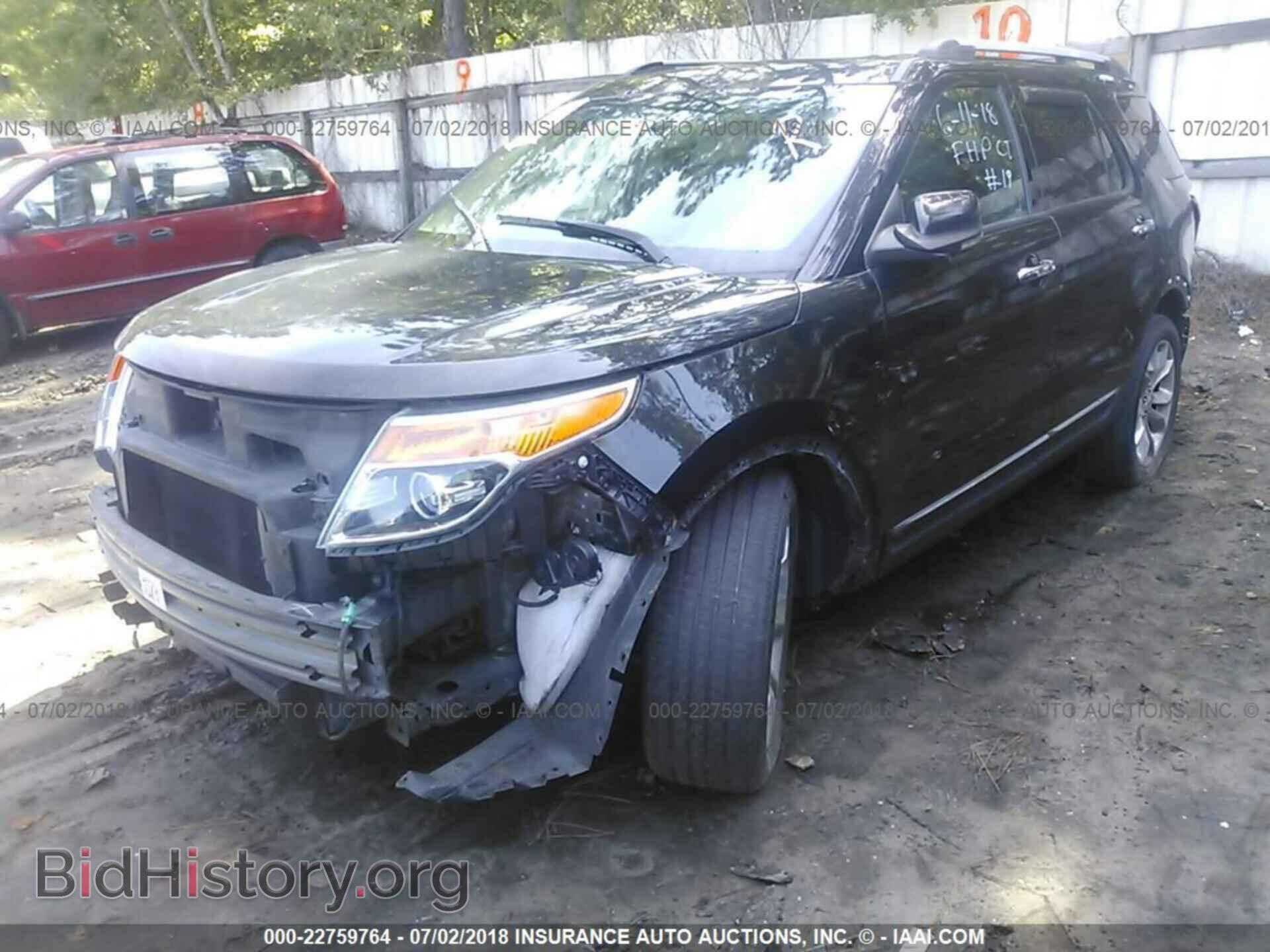 2012 Ford Explorer - VIN: 1FMHK7F88CGA71330 - Фото 2