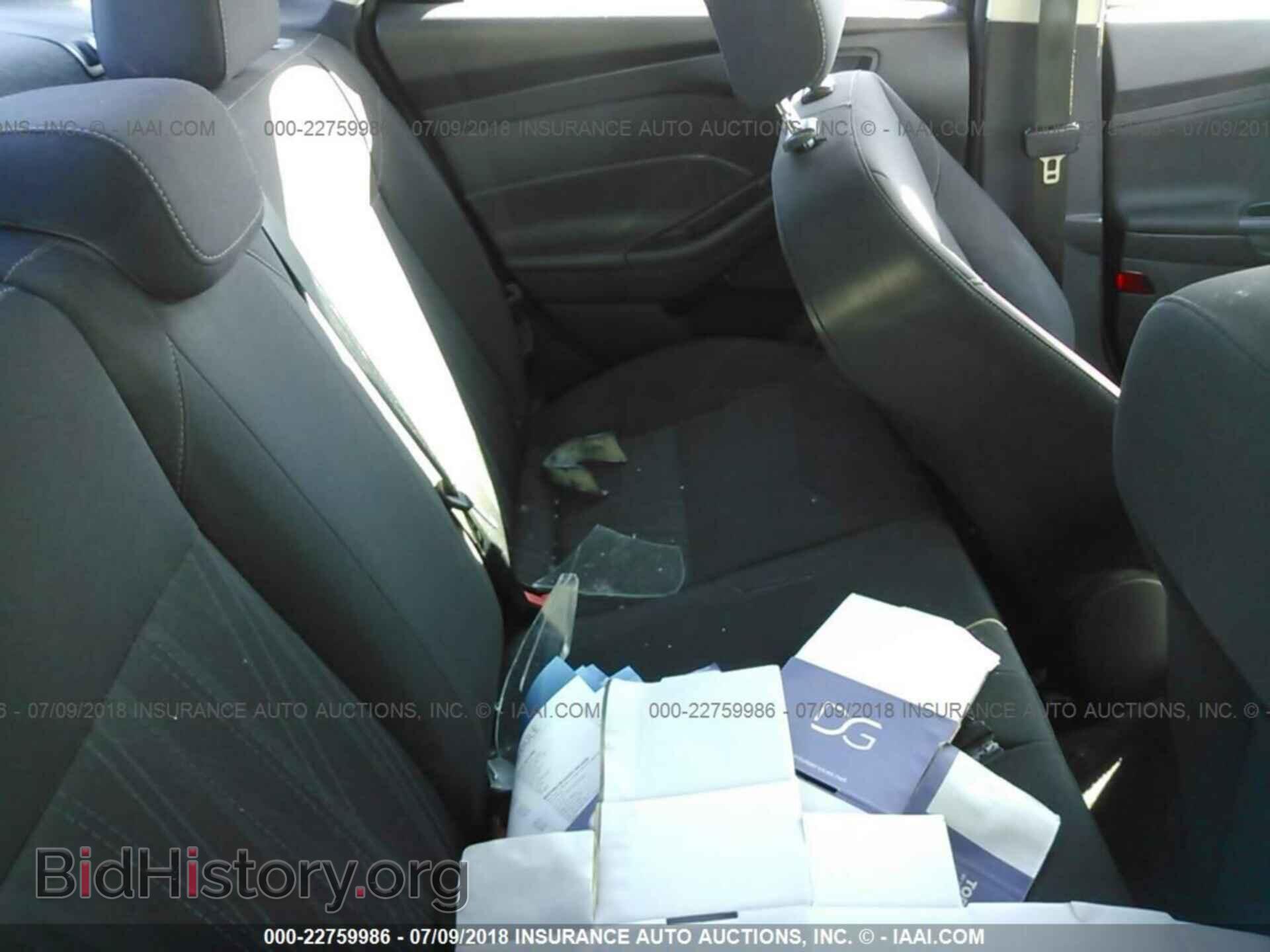 2015 Ford Focus - VIN: 1FADP3F20FL306040 - Photo 8