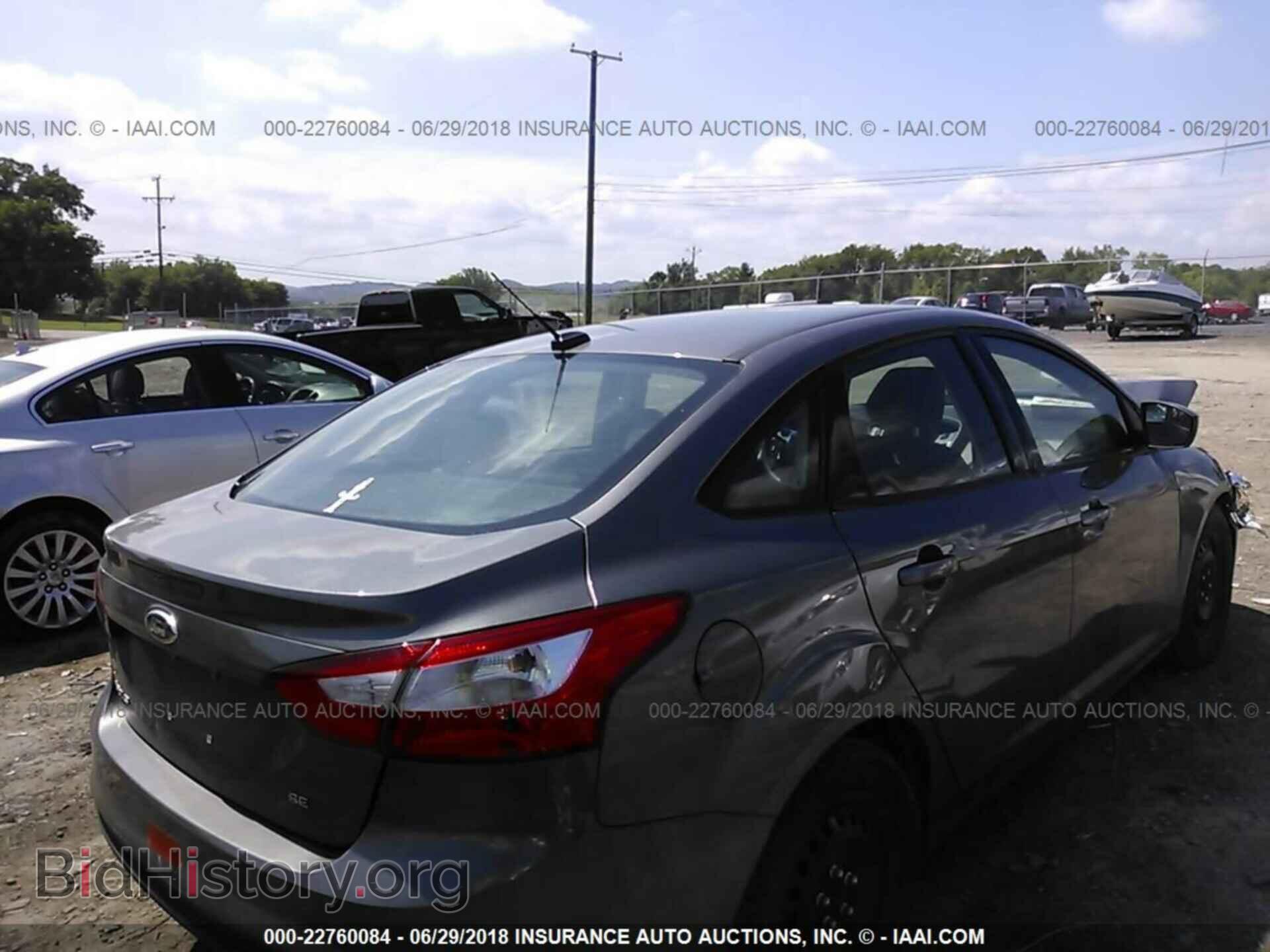 2012 Ford Focus - VIN: 1FAHP3F20CL266197 - Photo 4