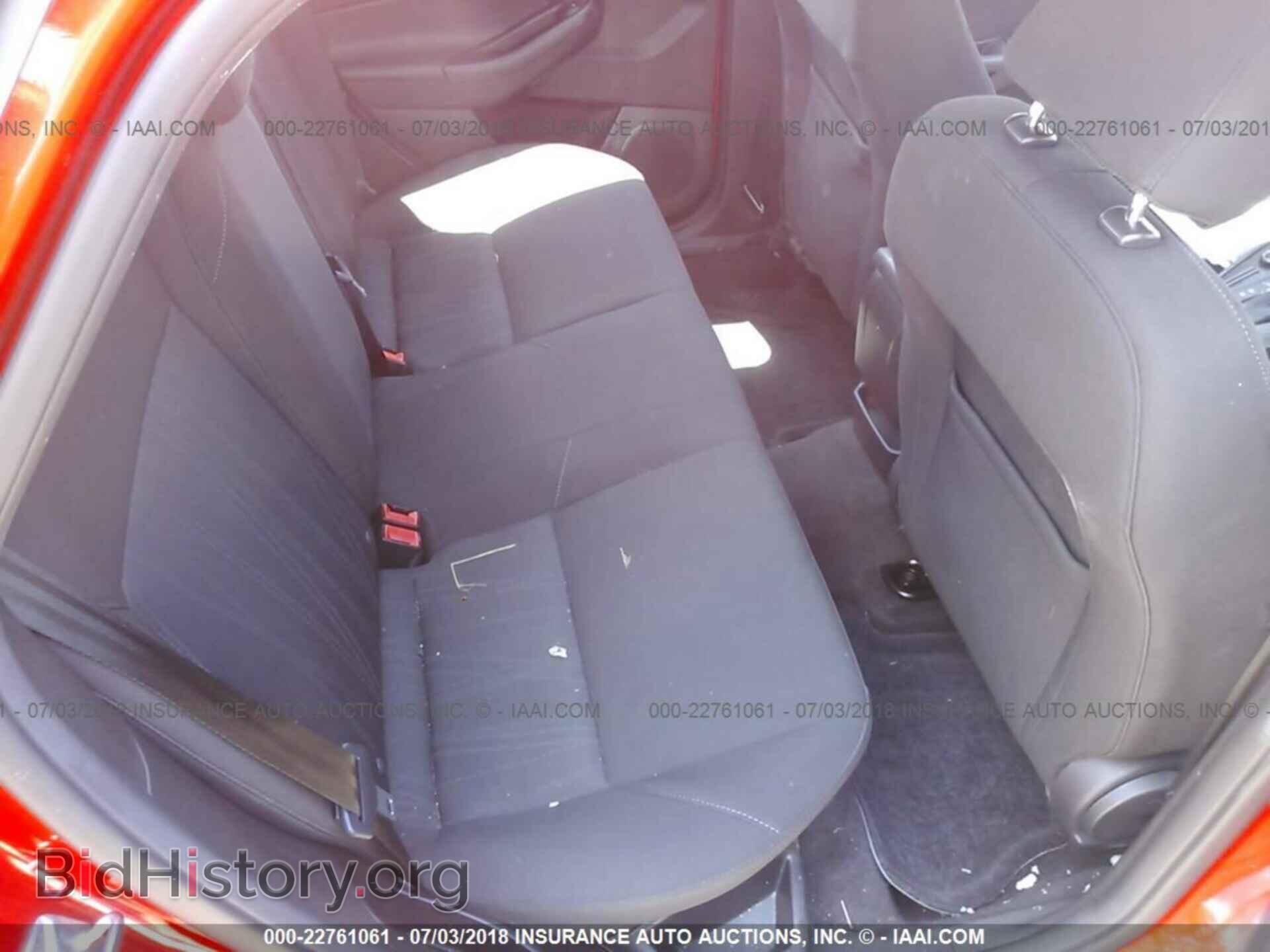 2017 Ford Focus - VIN: 1FADP3F2XHL347021 - Photo 8