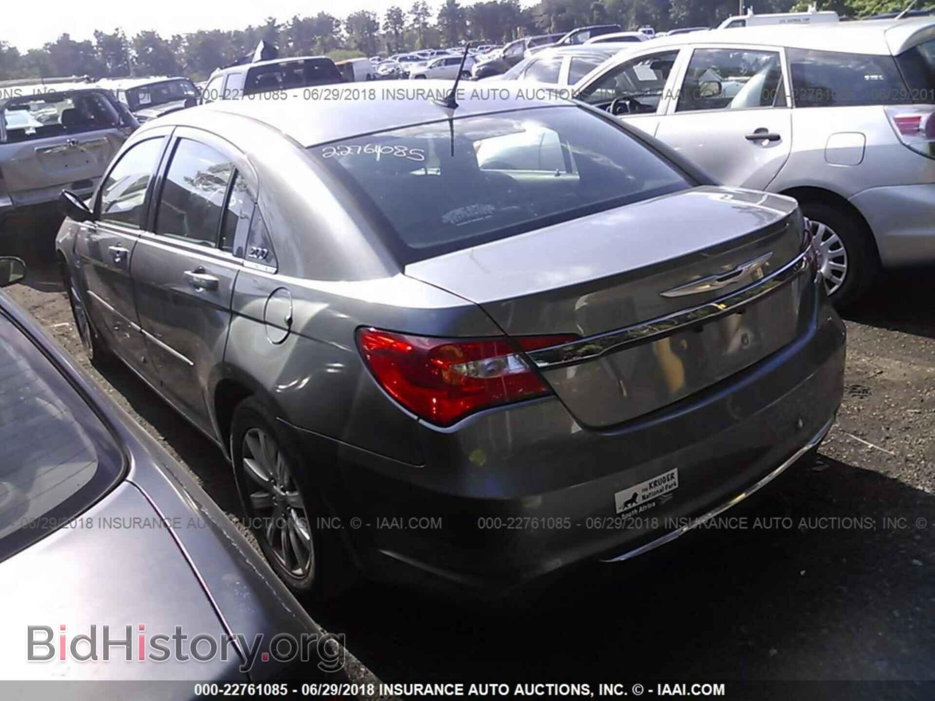 2013 Chrysler 200 - VIN: 1C3CCBBB4DN761030 - Photo 3