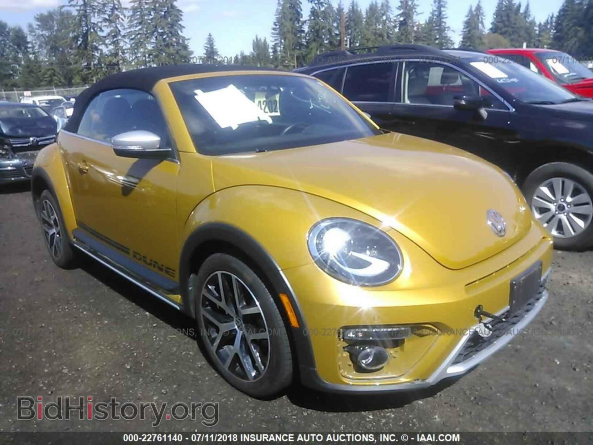 Photo 3VWT17AT5HM806286 - Volkswagen Beetle 2017