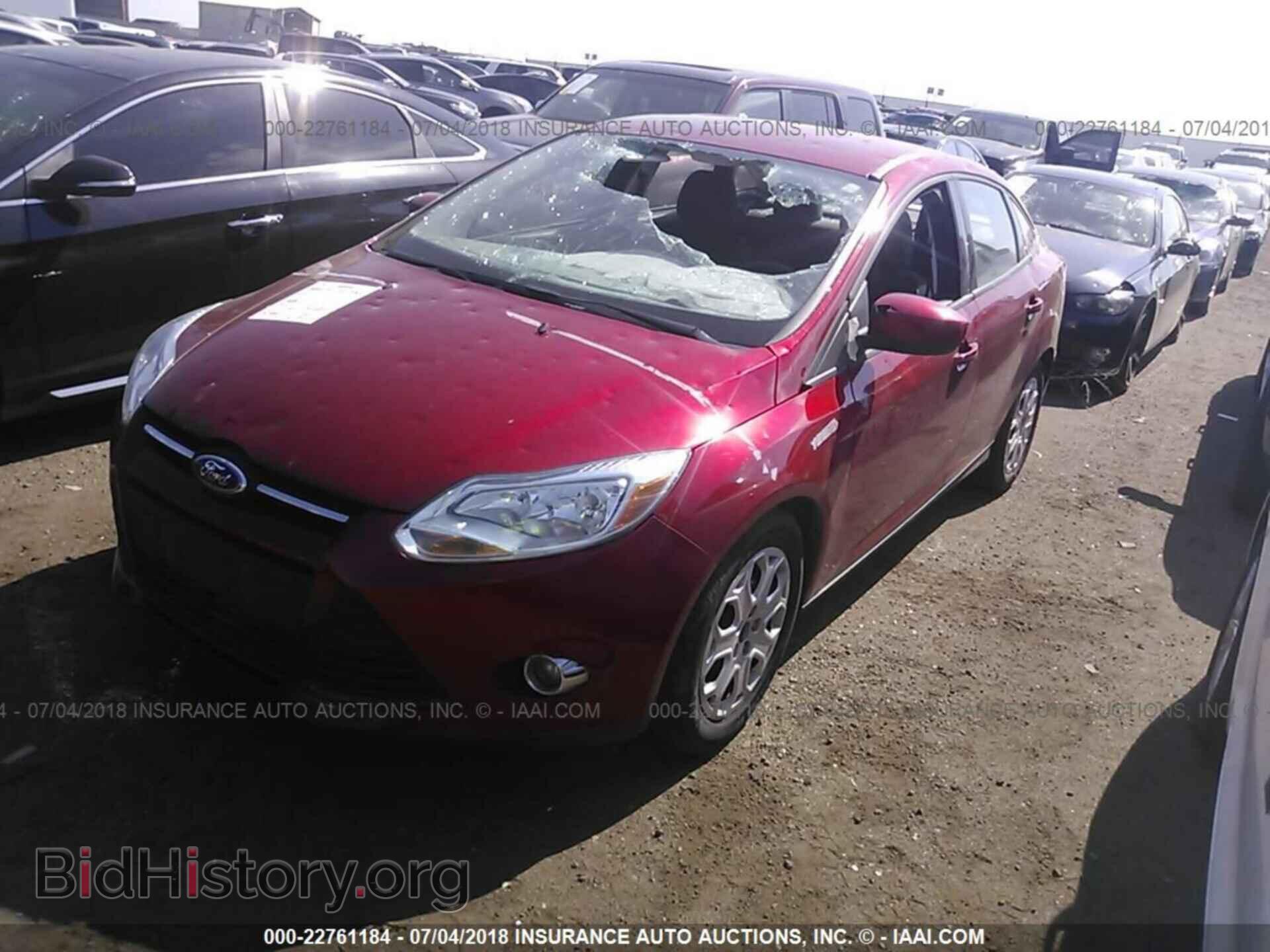 2012 Ford Focus - VIN: 1FAHP3F21CL476761 - Photo 2