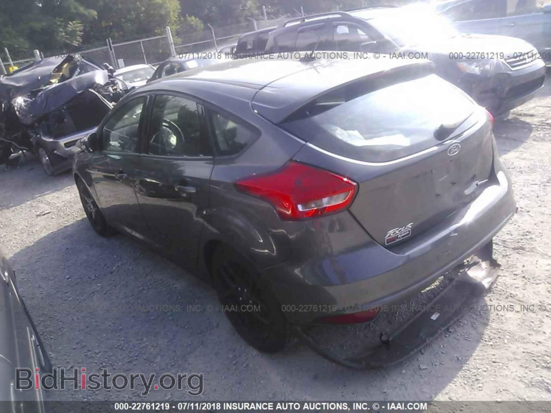 2016 Ford Focus - VIN: 1FADP3K22GL303969 - Фото 3