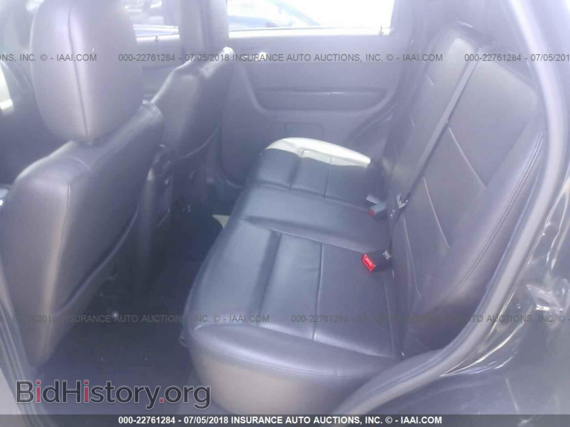 2011 Ford Escape - VIN: 1FMCU0EG1BKA16945 - Фото 8