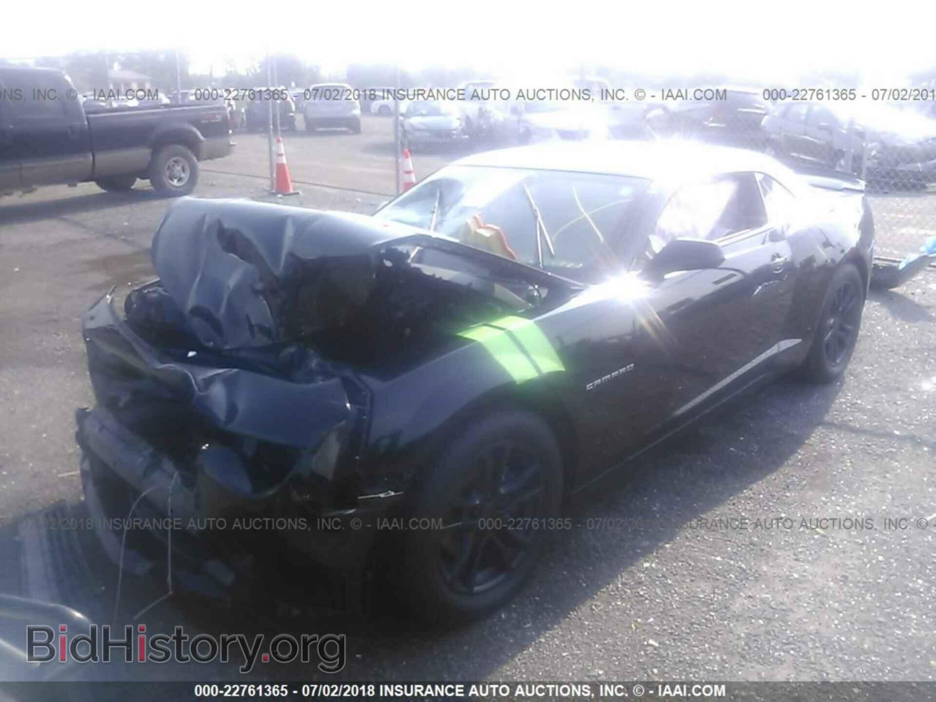 2015 Chevrolet Camaro - VIN: 2G1FA1E30F9158796 - Фото 2