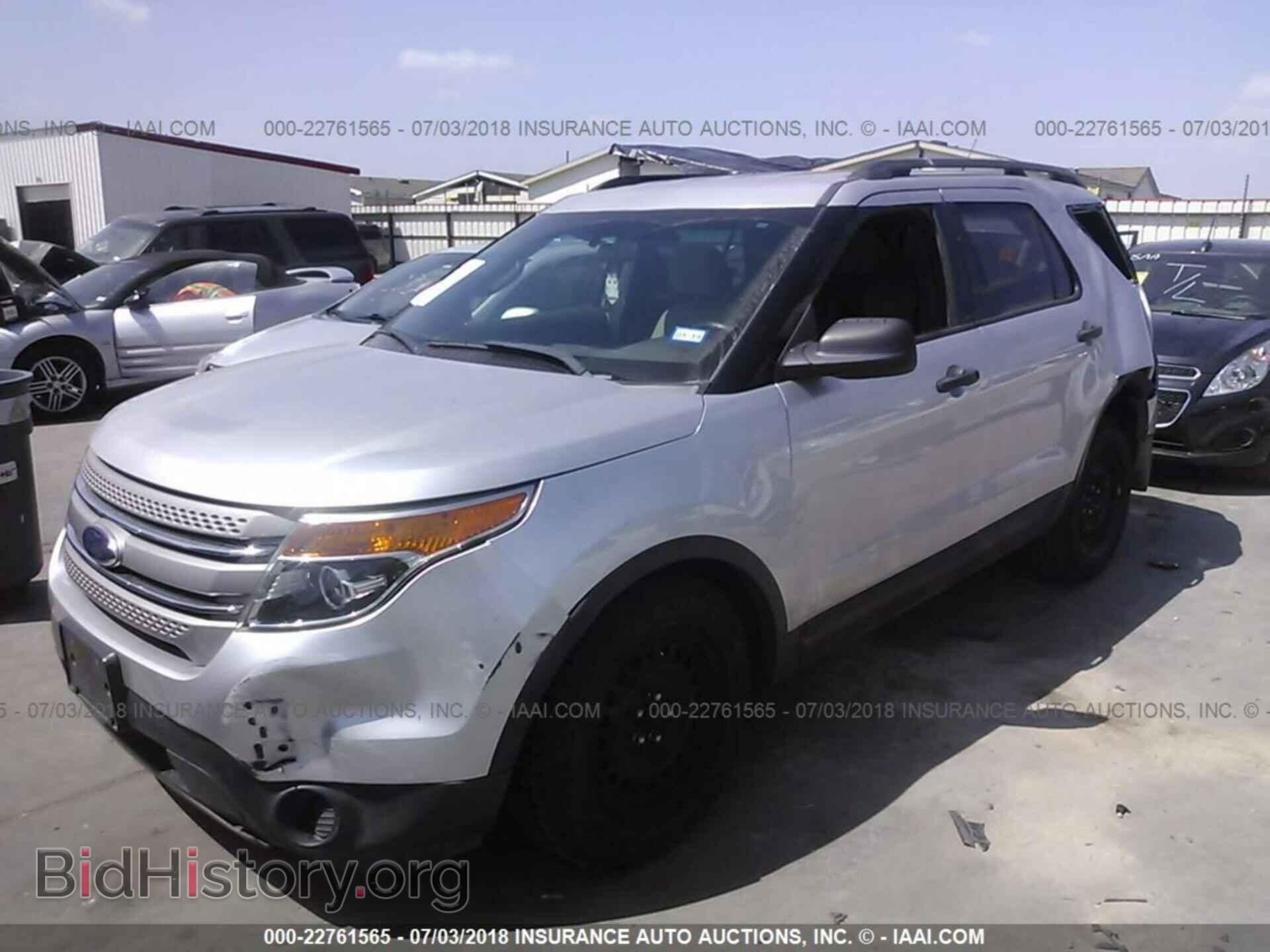 2012 Ford Explorer - VIN: 1FMHK7B85CGA93789 - Photo 2