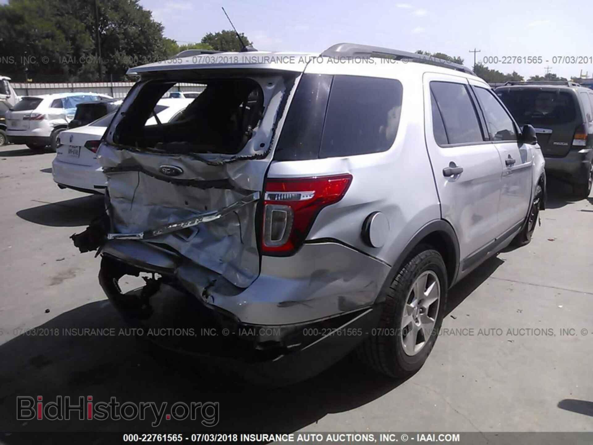 2012 Ford Explorer - VIN: 1FMHK7B85CGA93789 - Photo 4