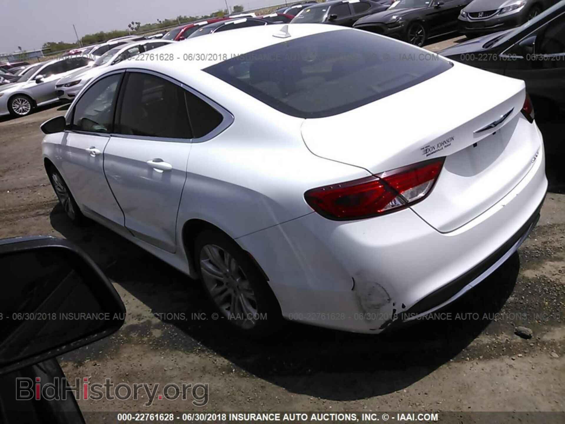 2015 Chrysler 200 - VIN: 1C3CCCAB3FN682930 - Фото 3