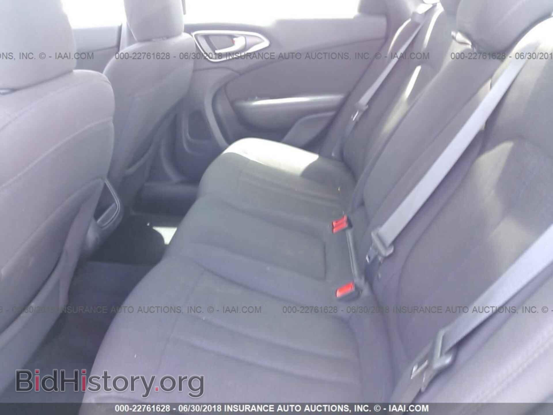 2015 Chrysler 200 - VIN: 1C3CCCAB3FN682930 - Фото 8