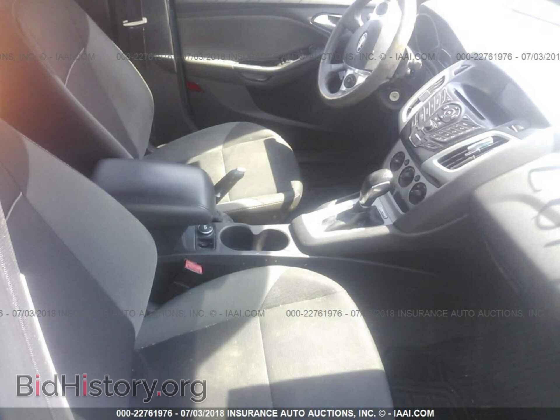 2012 Ford Focus - VIN: 1FAHP3F22CL128242 - Photo 5