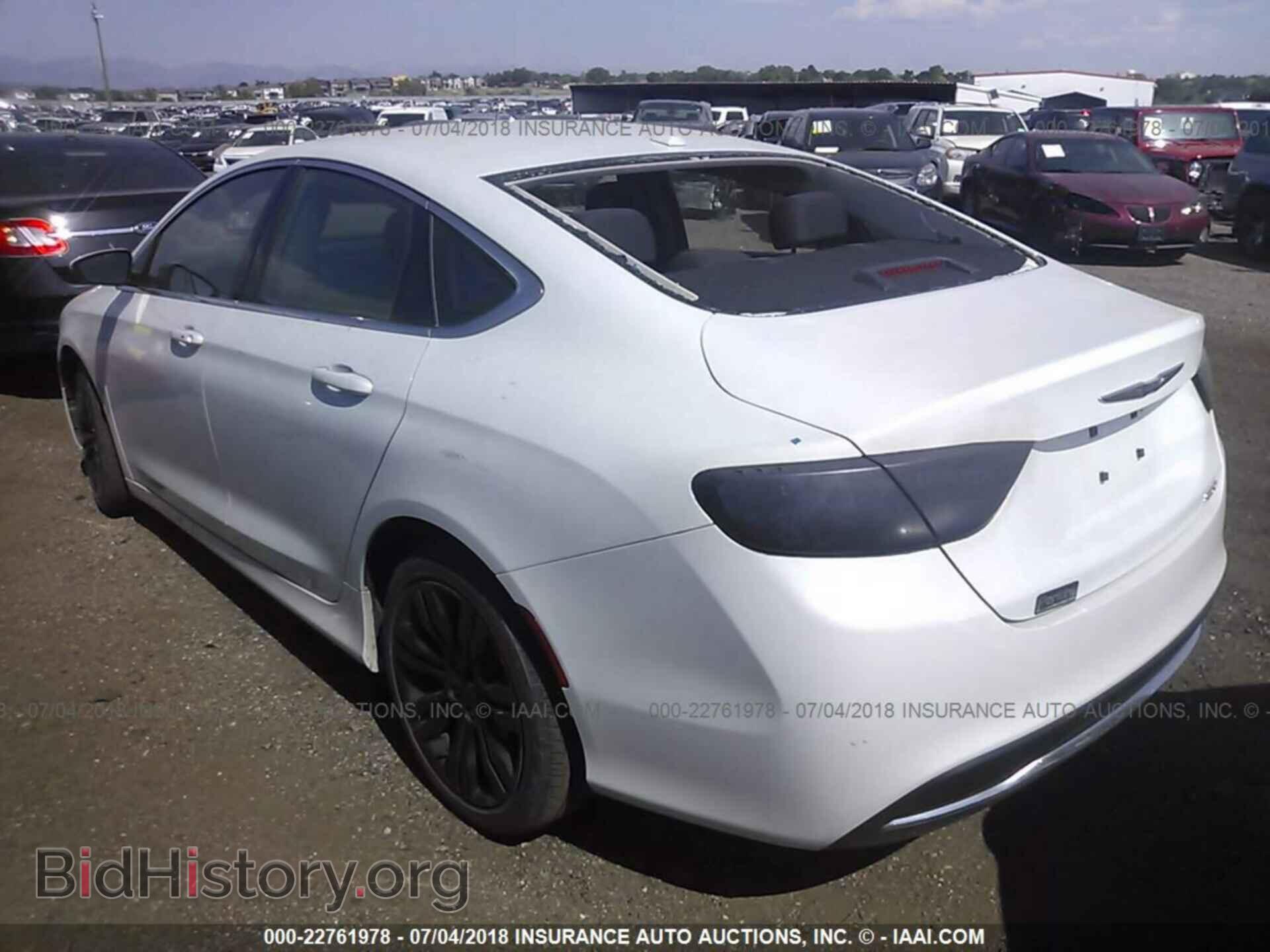 2015 Chrysler 200 - VIN: 1C3CCCAB2FN557501 - Photo 3