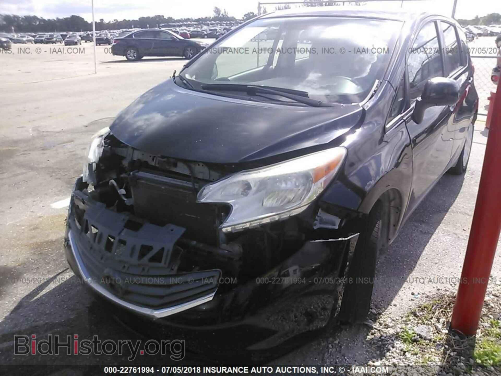 2014 Nissan Versa note - VIN: 3N1CE2CP7EL367641 - Фото 2