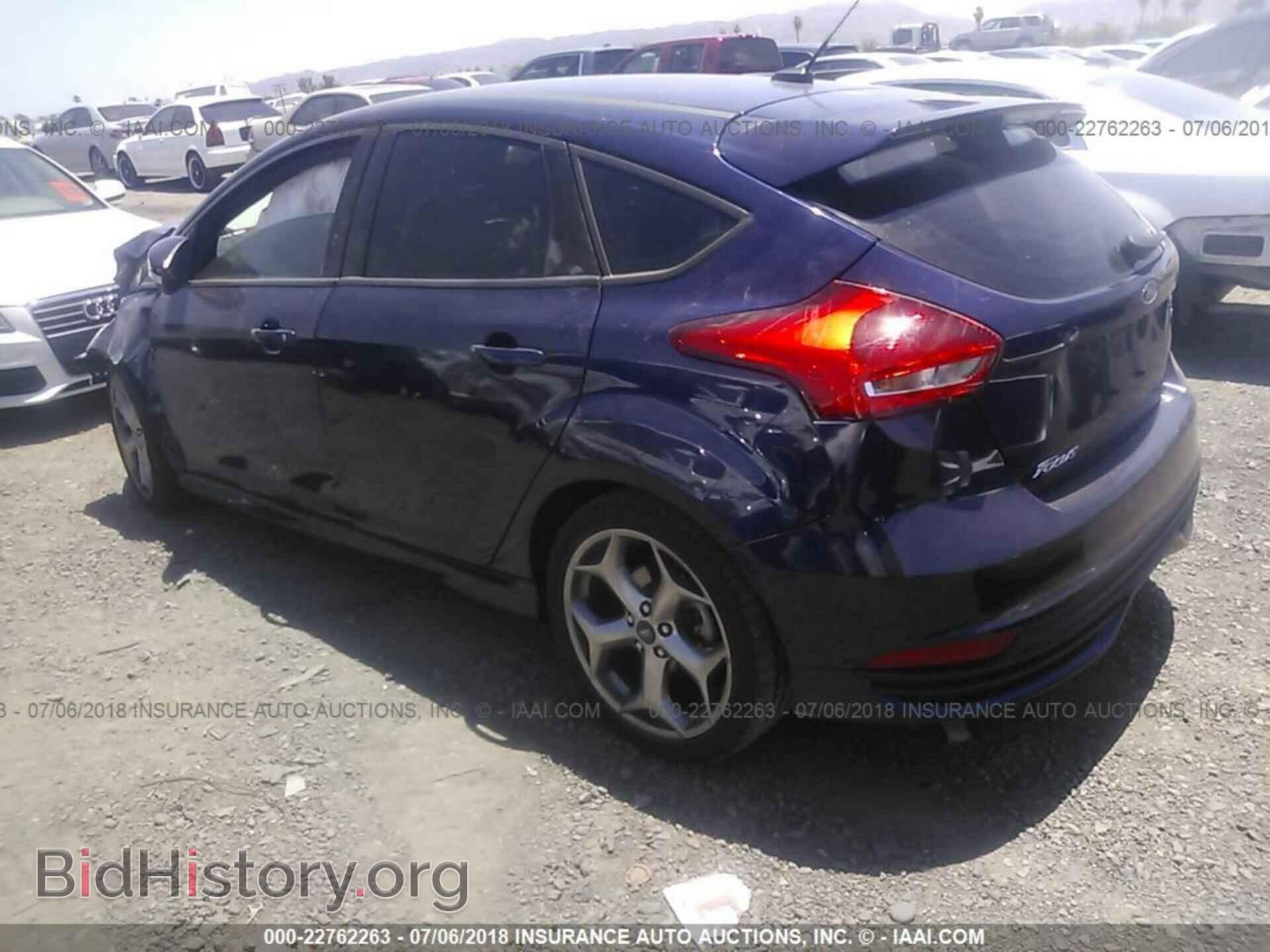 2017 Ford Focus - VIN: 1FADP3L97HL245743 - Photo 3