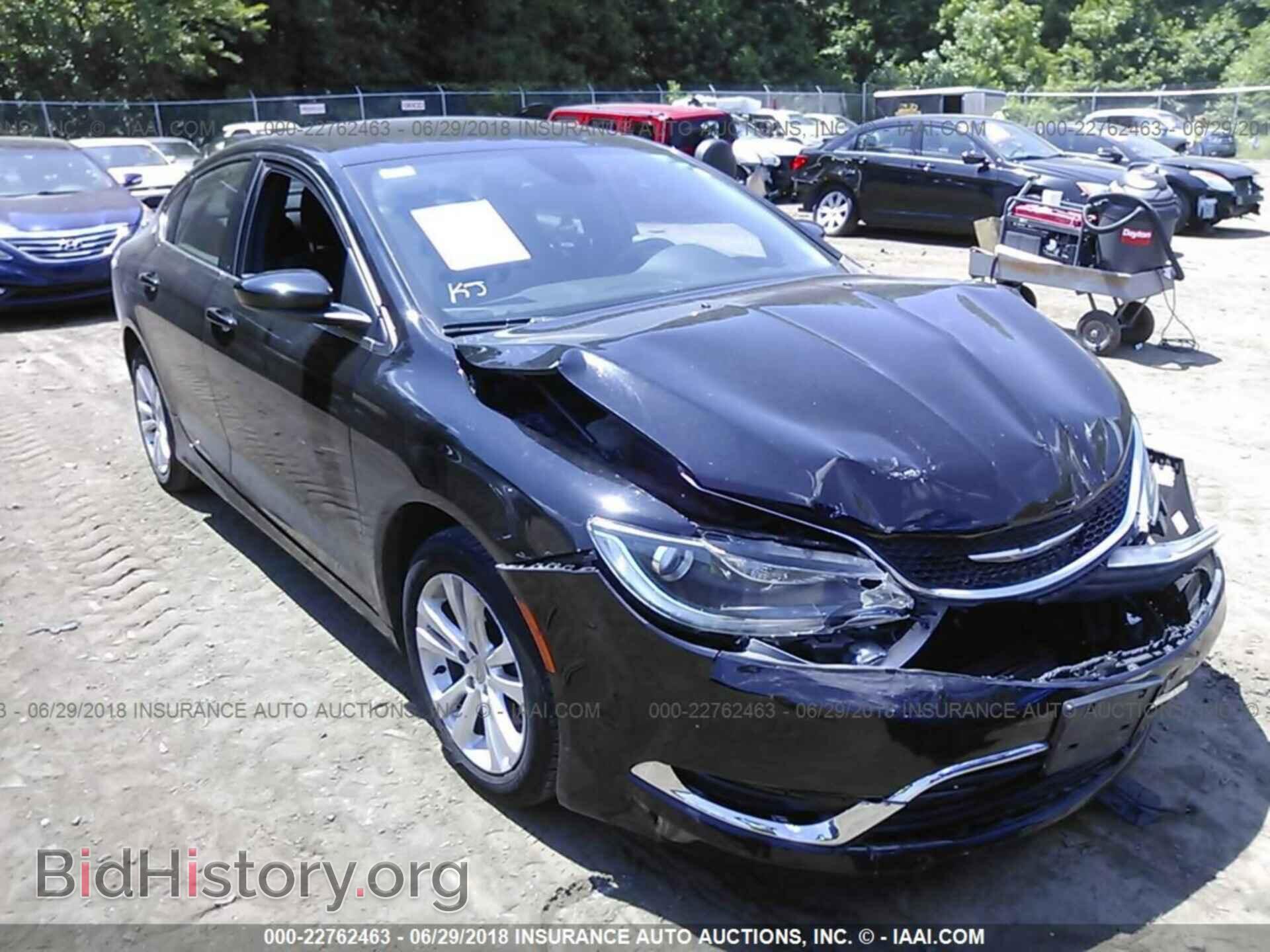 Photo 1C3CCCABXFN716104 - Chrysler 200 2015
