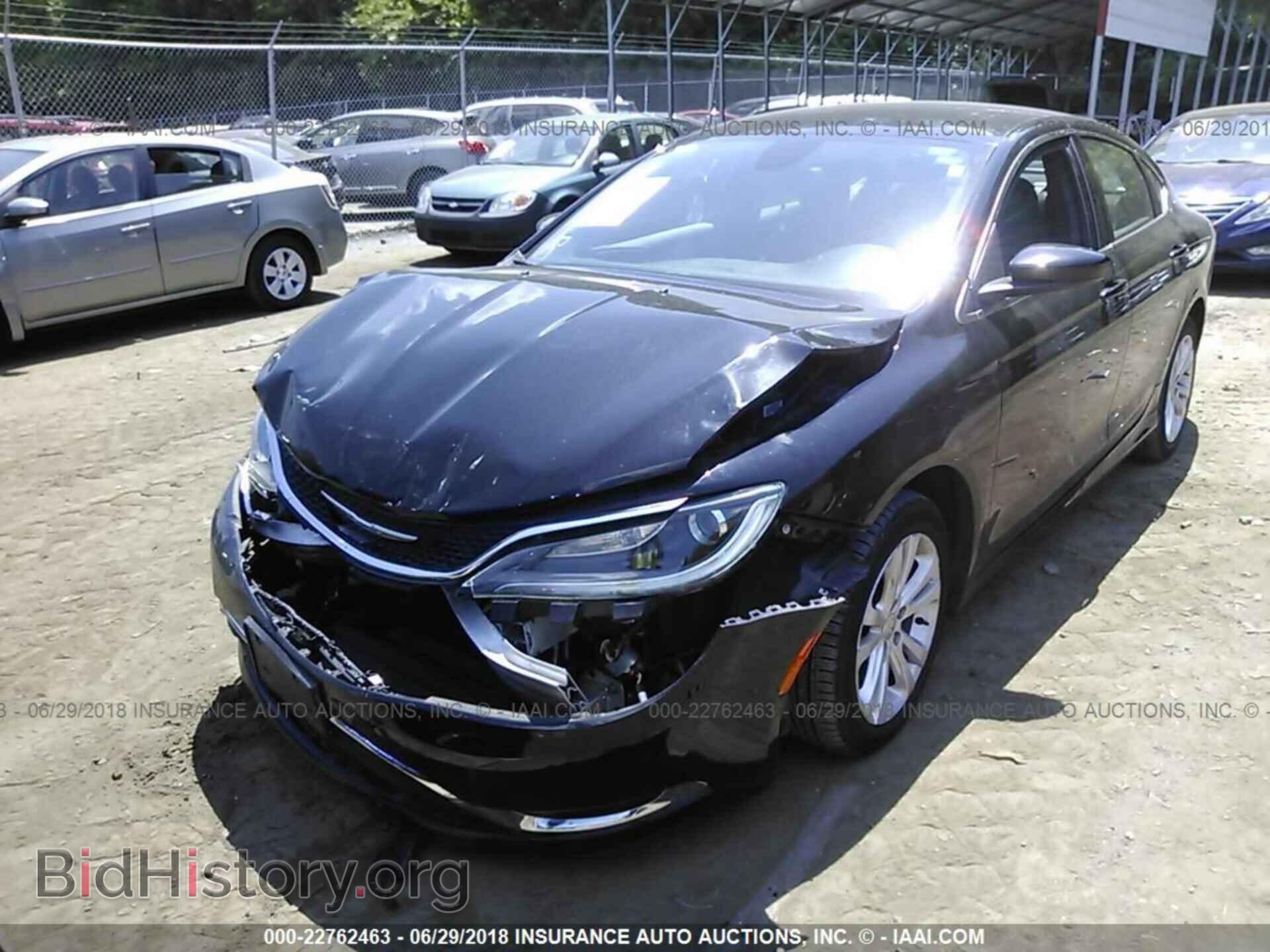 2015 Chrysler 200 - VIN: 1C3CCCABXFN716104 - Фото 2