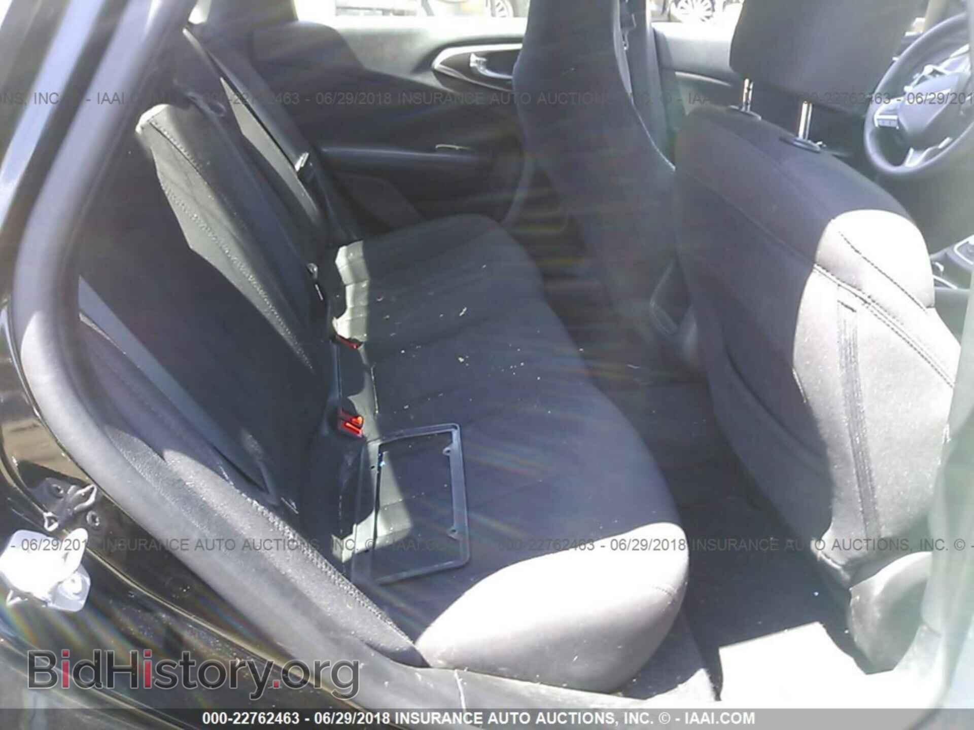 2015 Chrysler 200 - VIN: 1C3CCCABXFN716104 - Фото 8