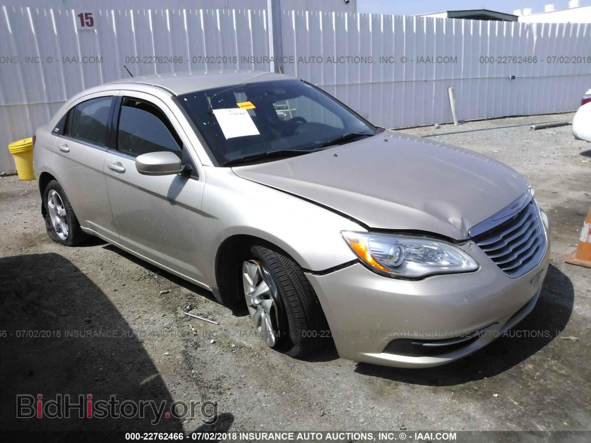 Photo 1C3CCBAB0DN691754 - Chrysler 200 2013