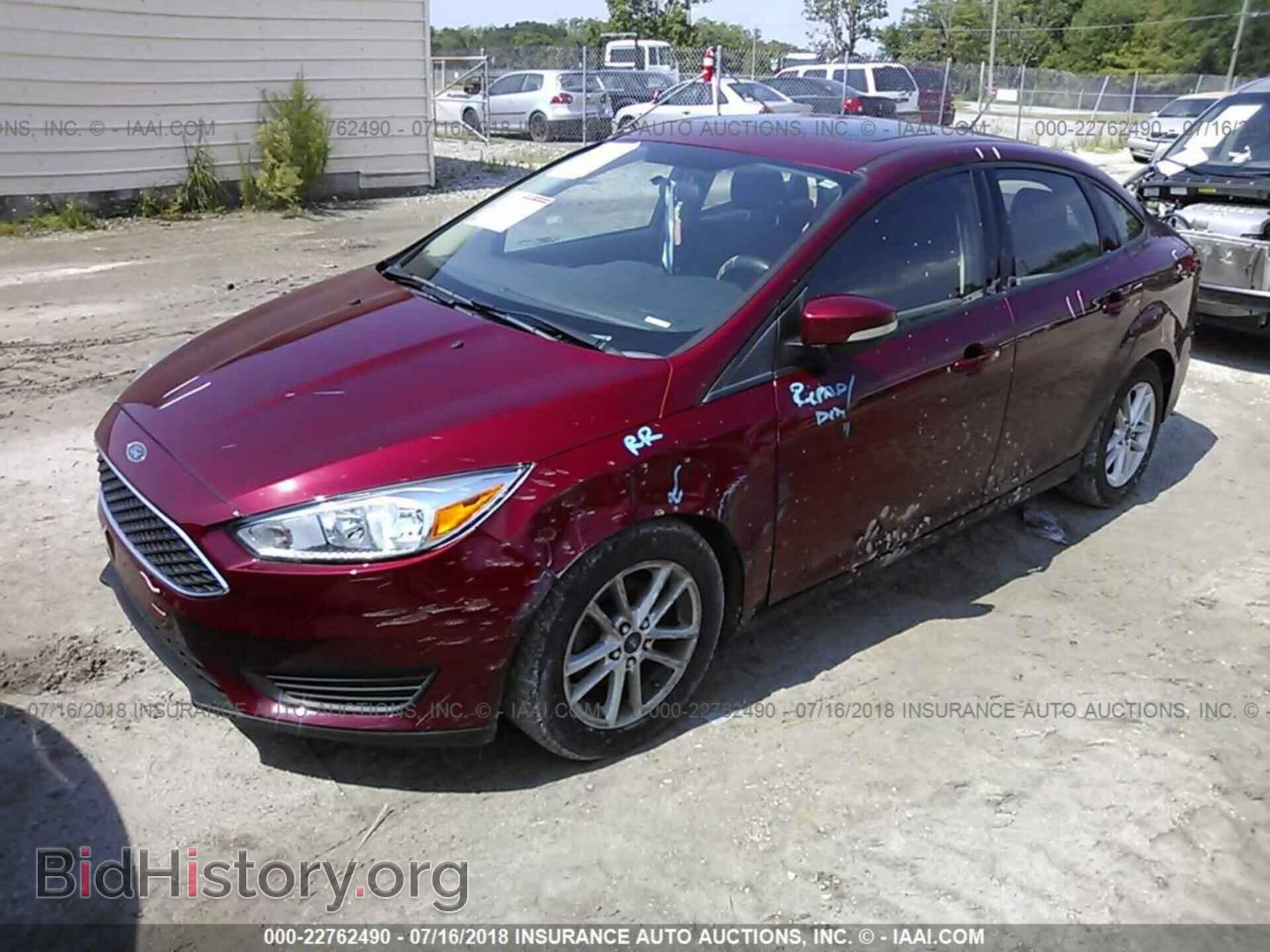 2015 Ford Focus - VIN: 1FADP3F29FL205417 - Photo 2