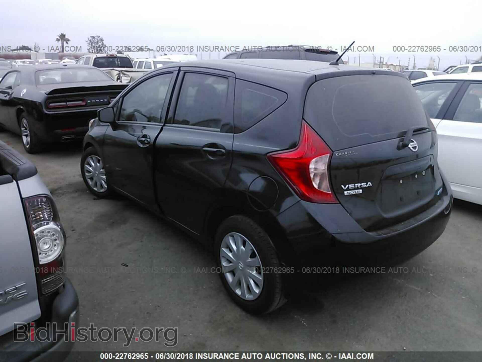 2015 Nissan Versa note - VIN: 3N1CE2CP8FL439111 - Photo 3