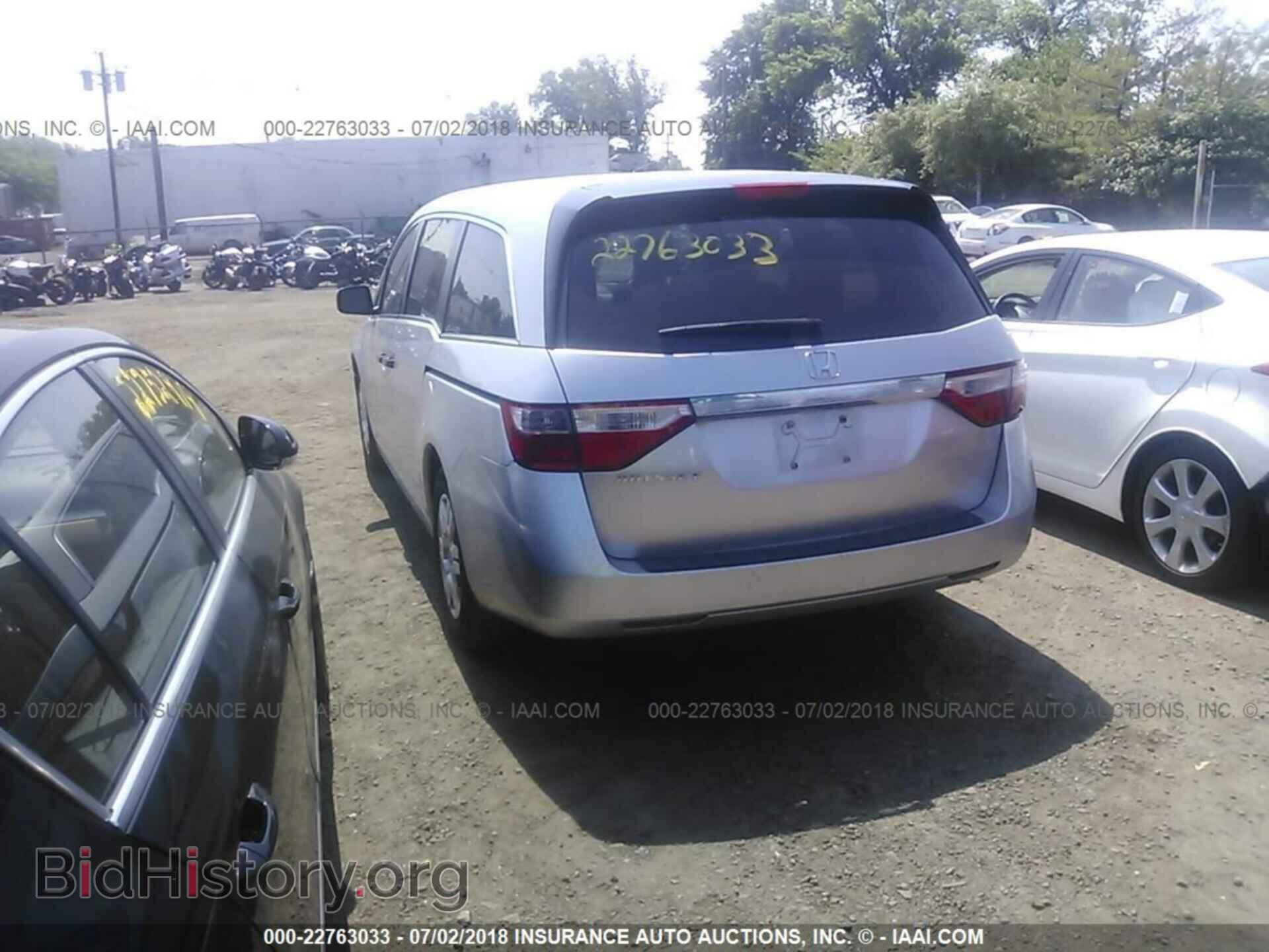 2012 Honda Odyssey - VIN: 5FNRL5H22CB117554 - Фото 3