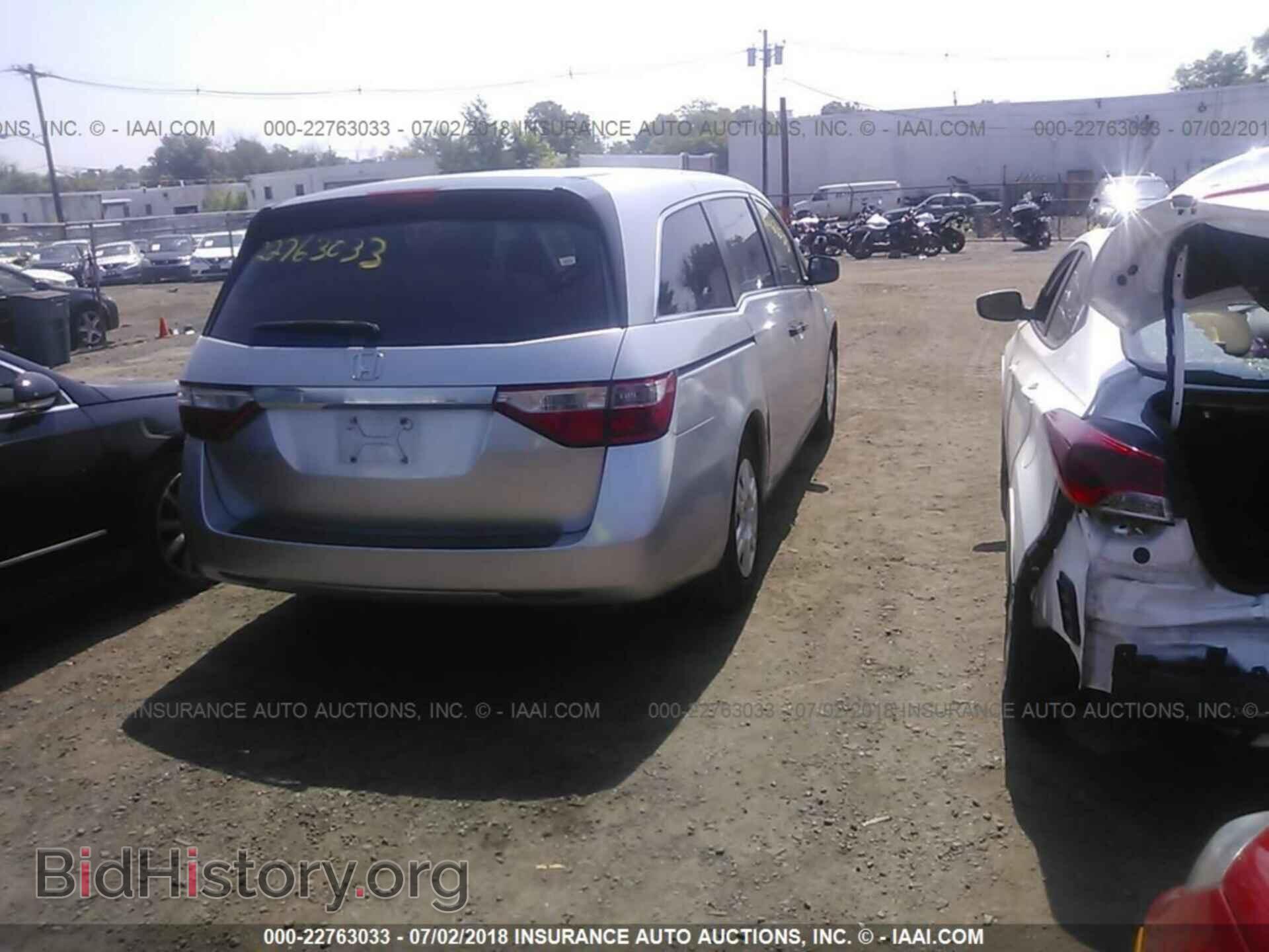 2012 Honda Odyssey - VIN: 5FNRL5H22CB117554 - Фото 4