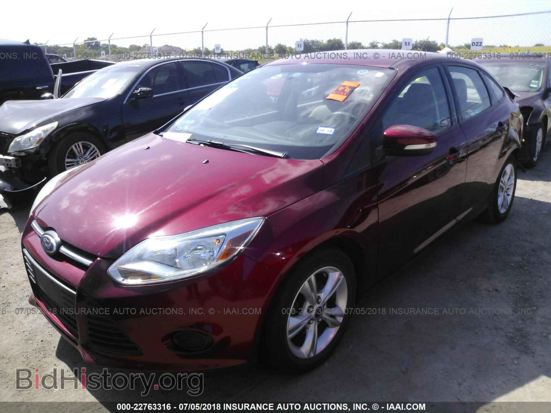 2014 Ford Focus - VIN: 1FADP3F22EL155636 - Photo 2