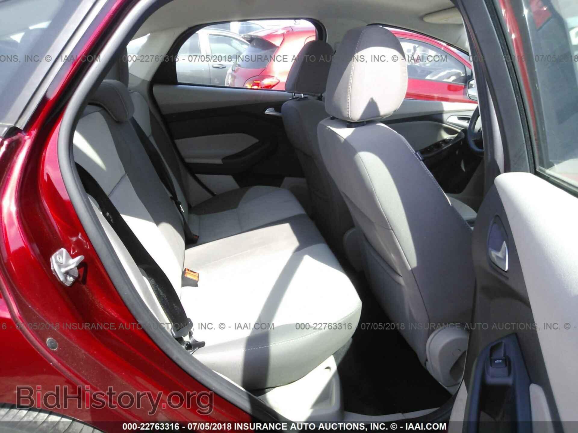 2014 Ford Focus - VIN: 1FADP3F22EL155636 - Photo 8