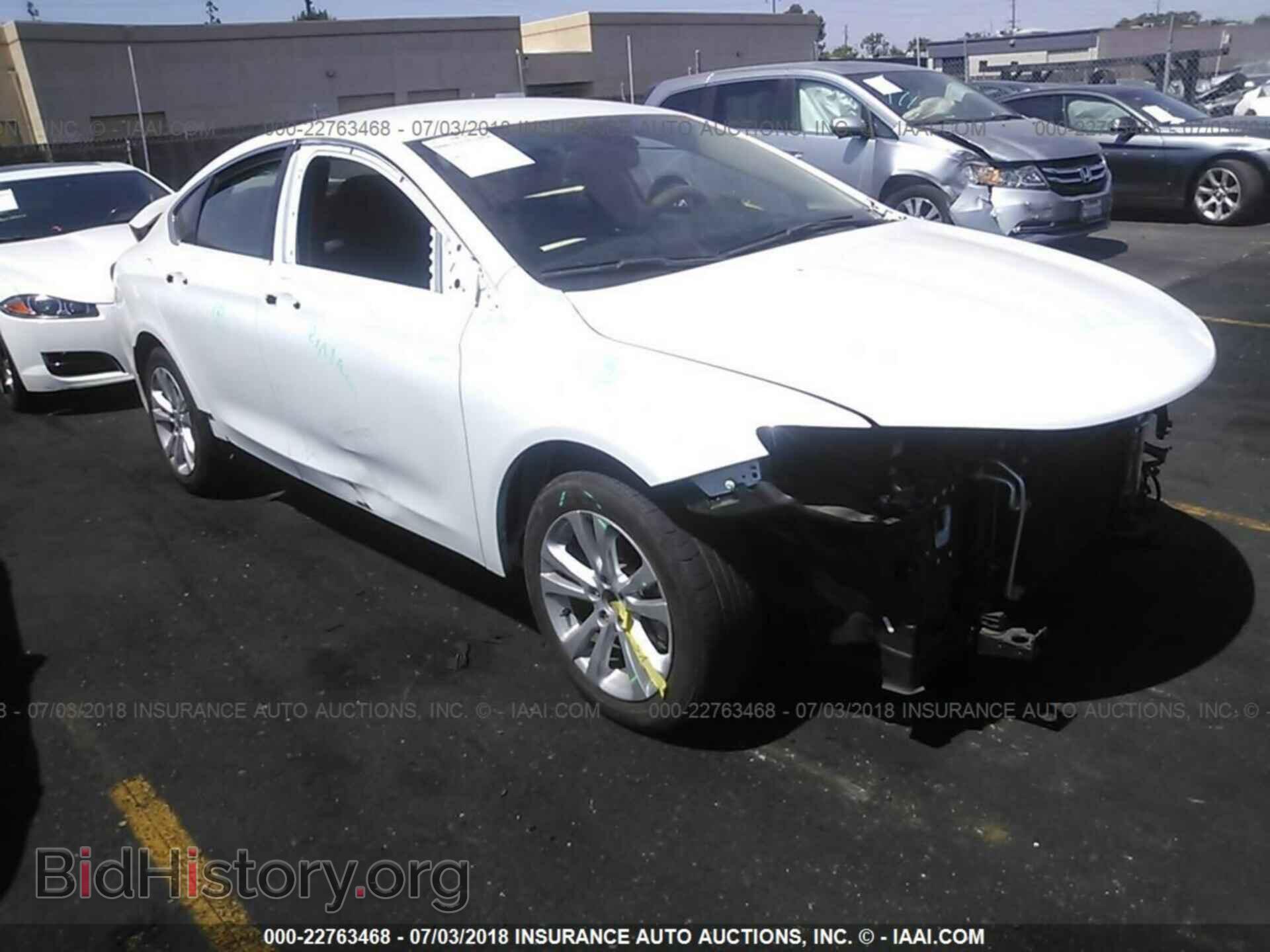 Photo 1C3CCCABXFN747191 - Chrysler 200 2015