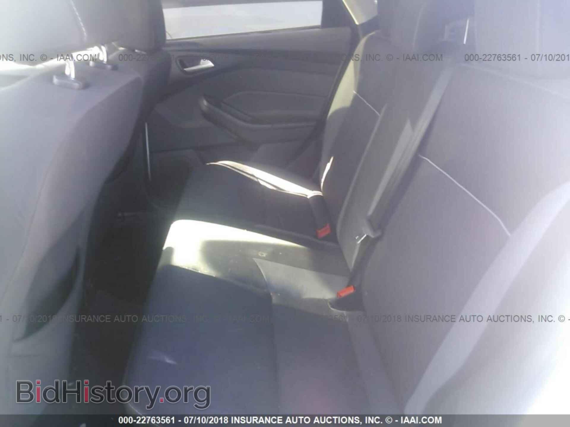 2014 Ford Focus - VIN: 1FADP3F23EL264638 - Photo 8
